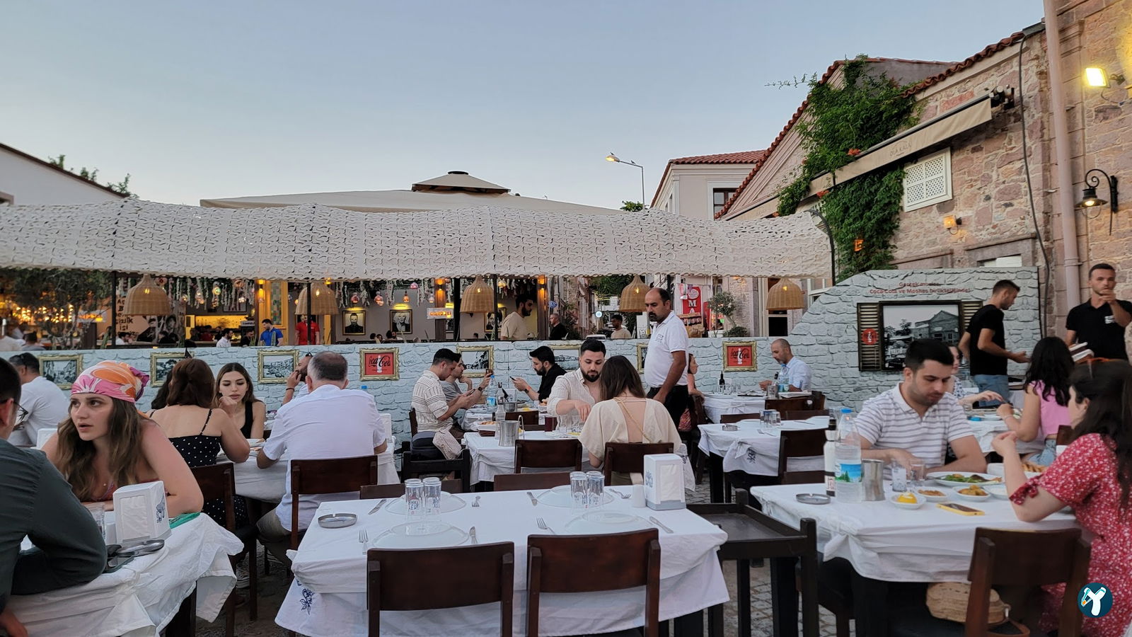 Moshos Taverna