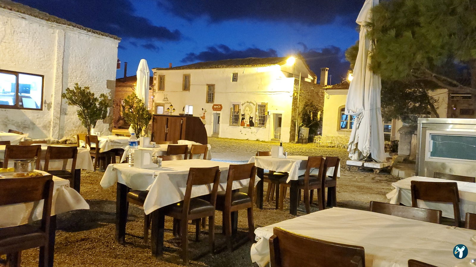 Moshos Taverna