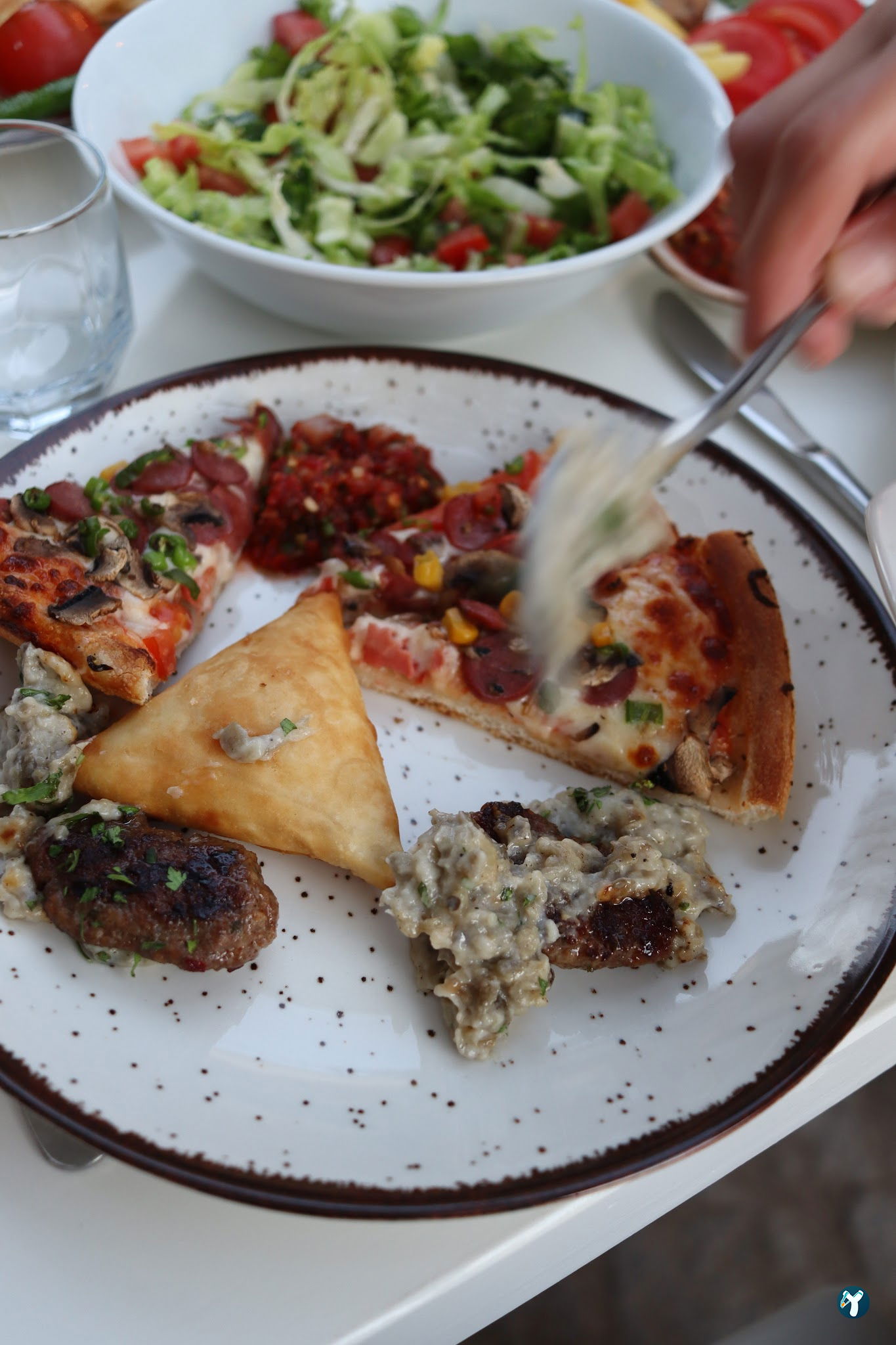 Moshos Taverna