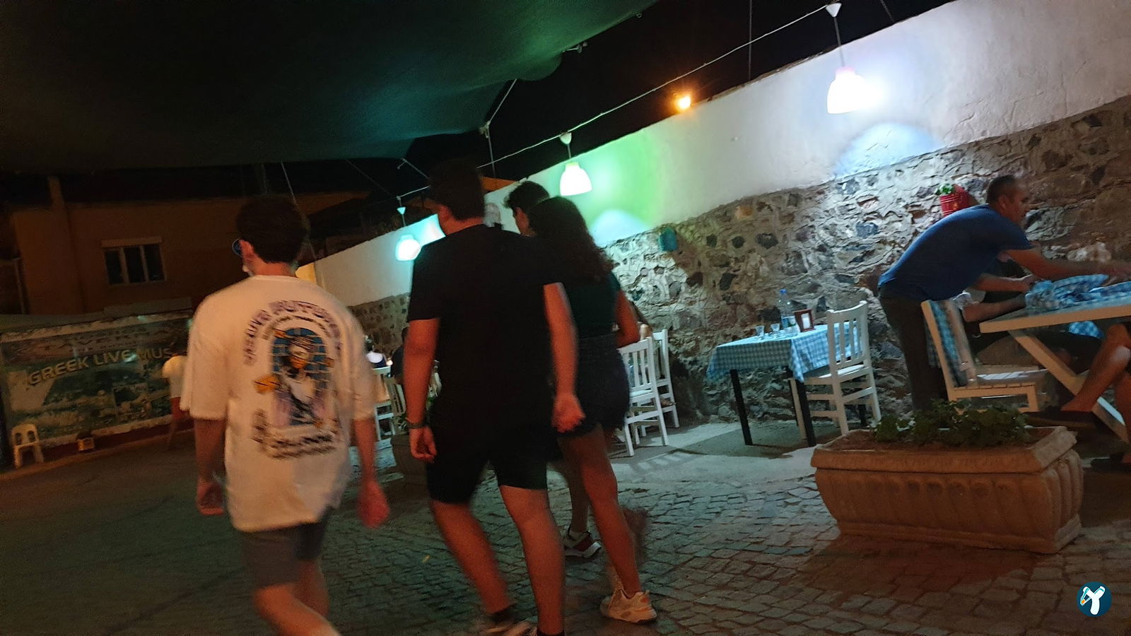 Moshos Taverna