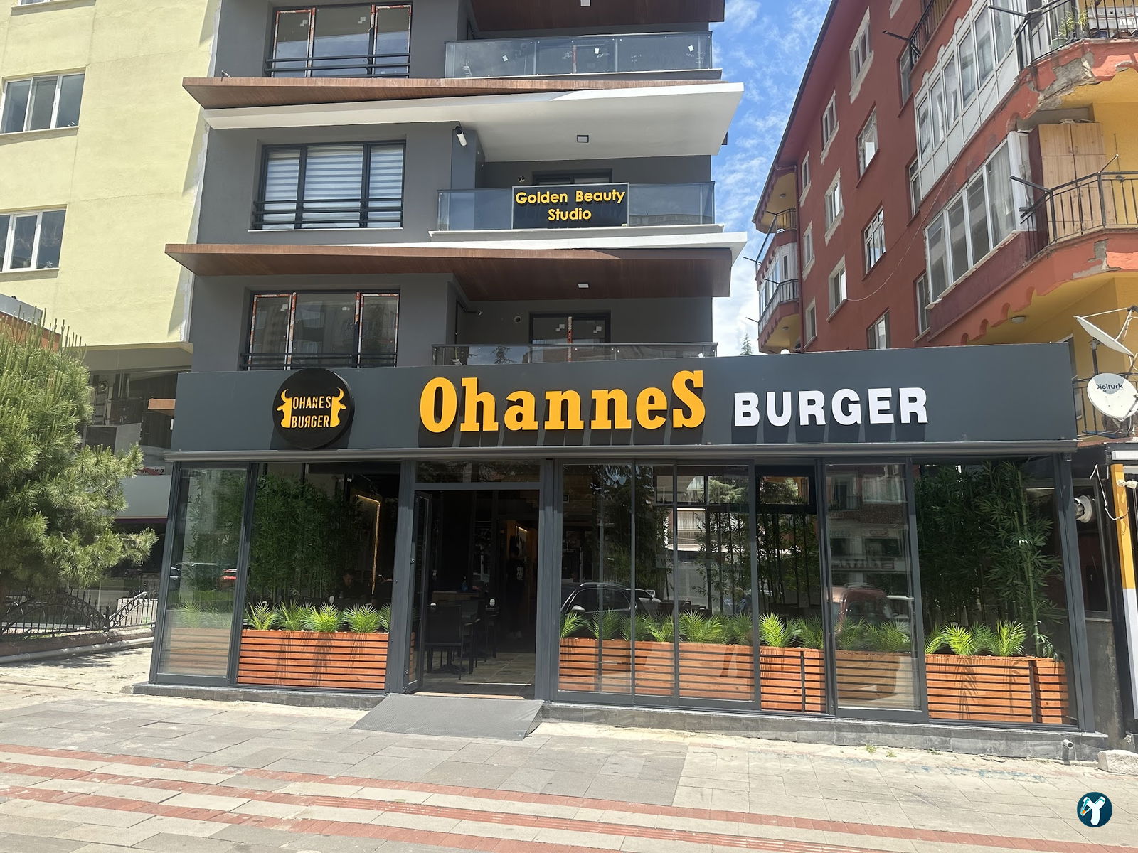 Ohannes Burger Uşak