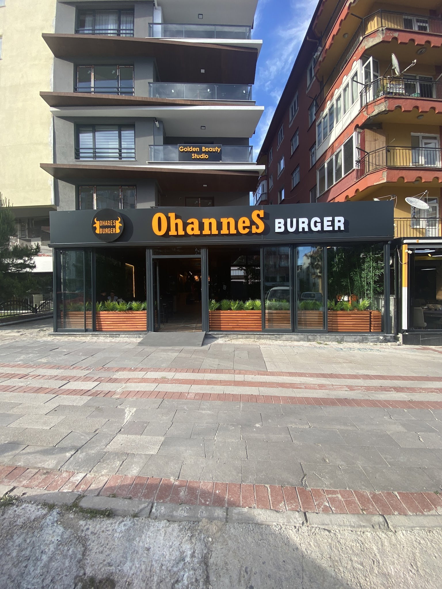 Ohannes Burger Uşak