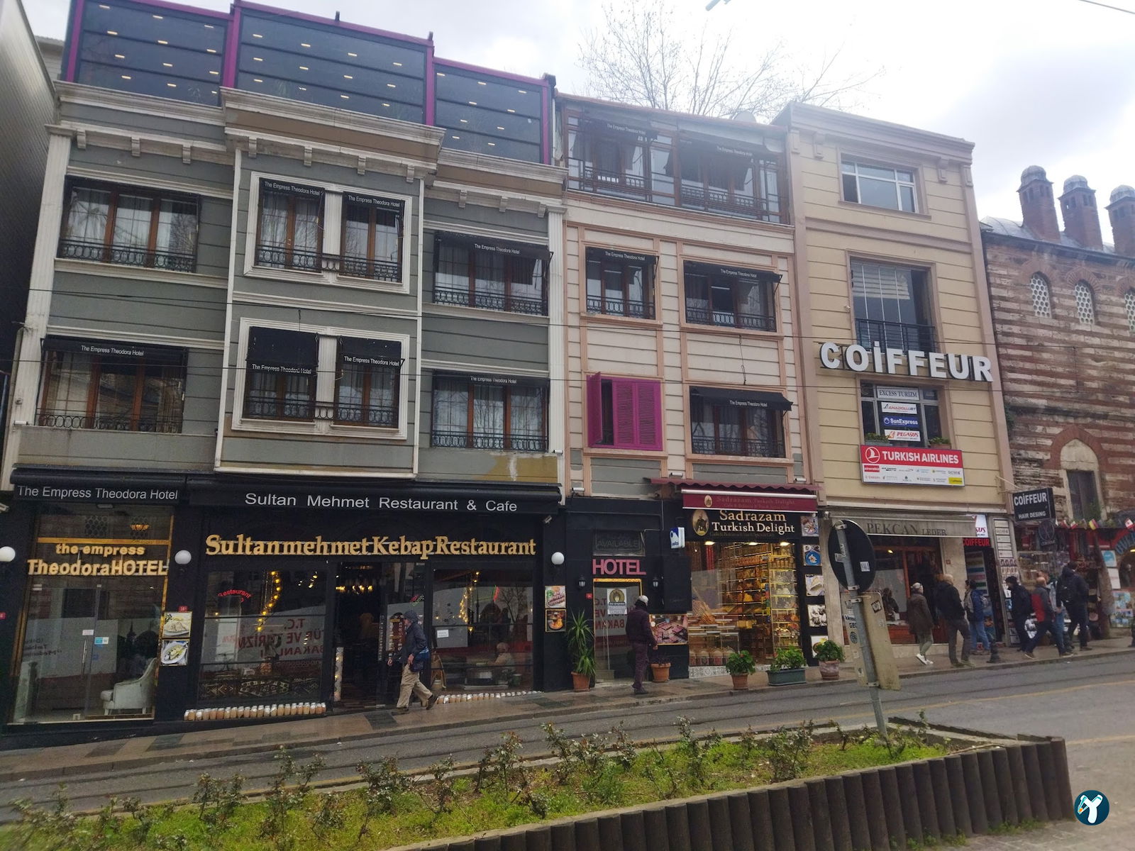 Sultan Mehmet Restaurant & Cafe
