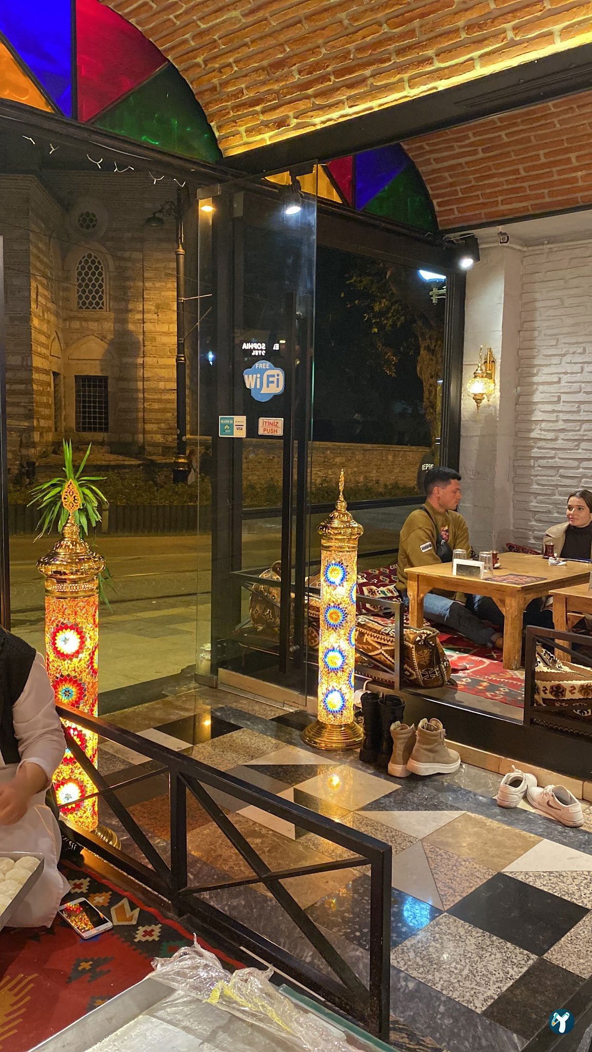 Sultan Mehmet Restaurant & Cafe