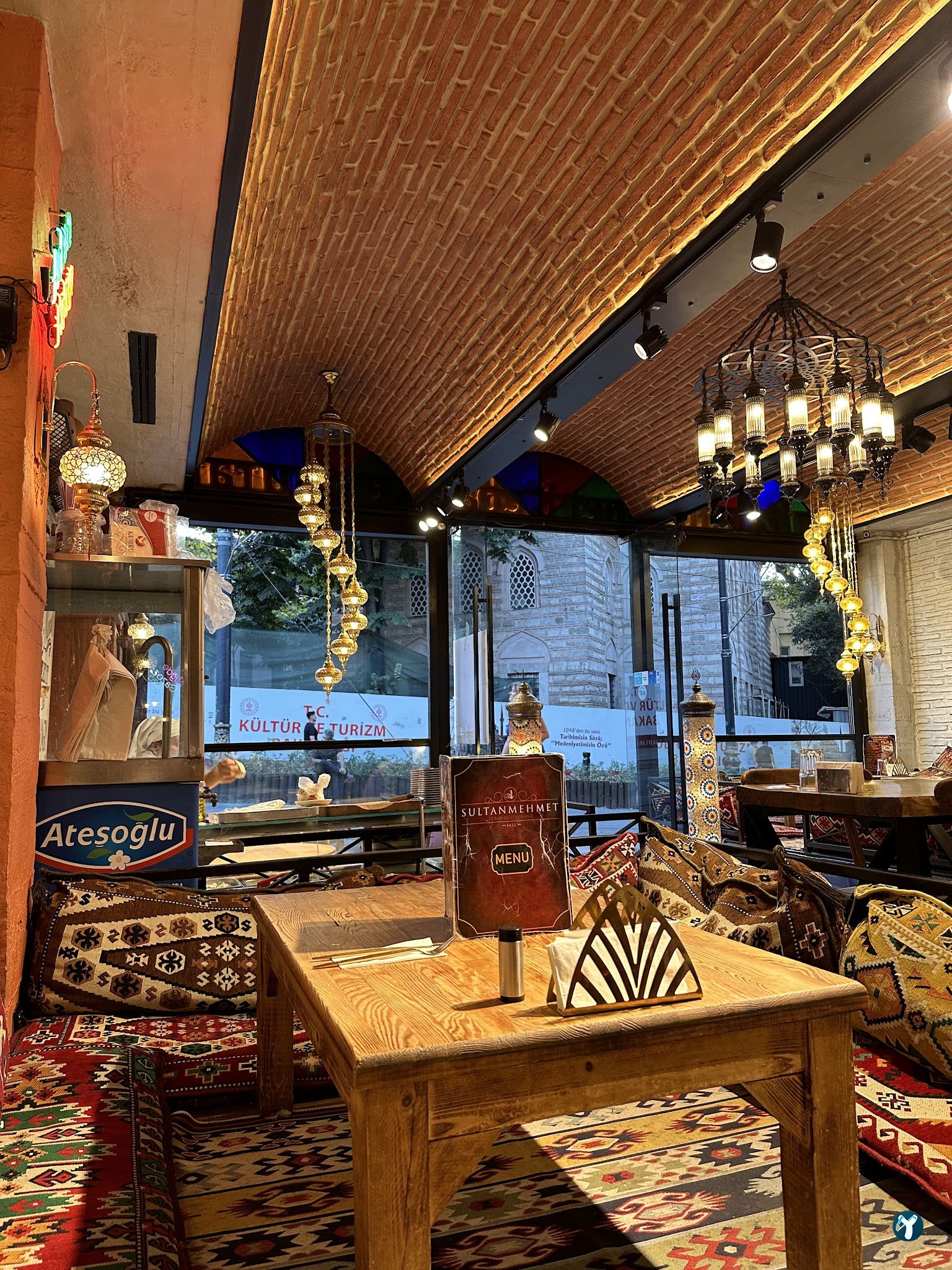 Sultan Mehmet Restaurant & Cafe