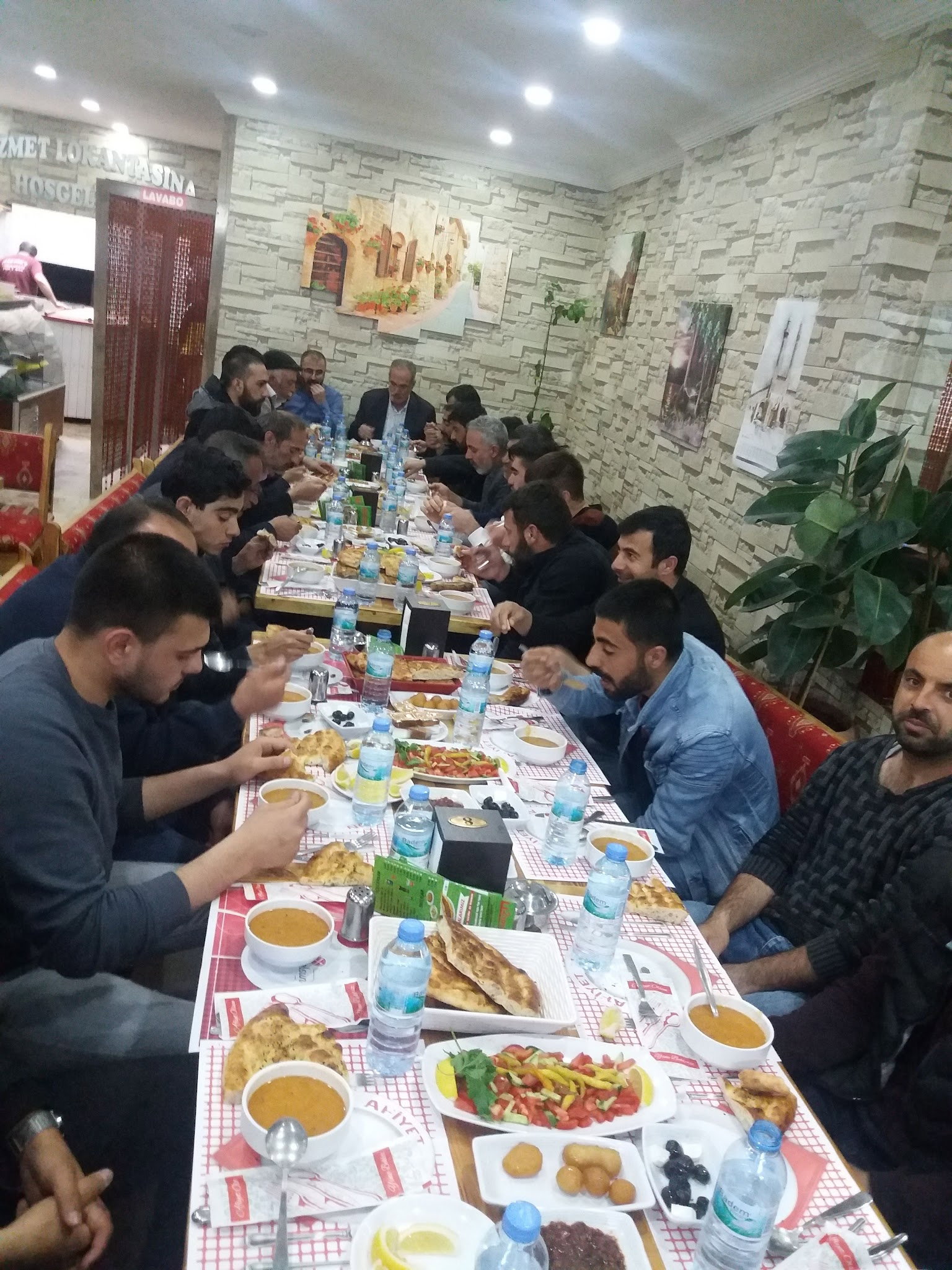 Hizmet Lokantası