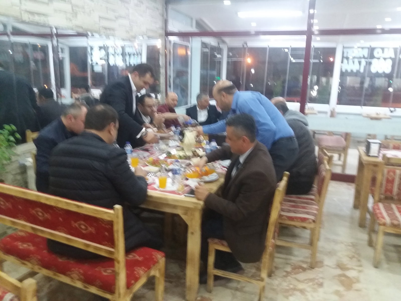 Hizmet Lokantası