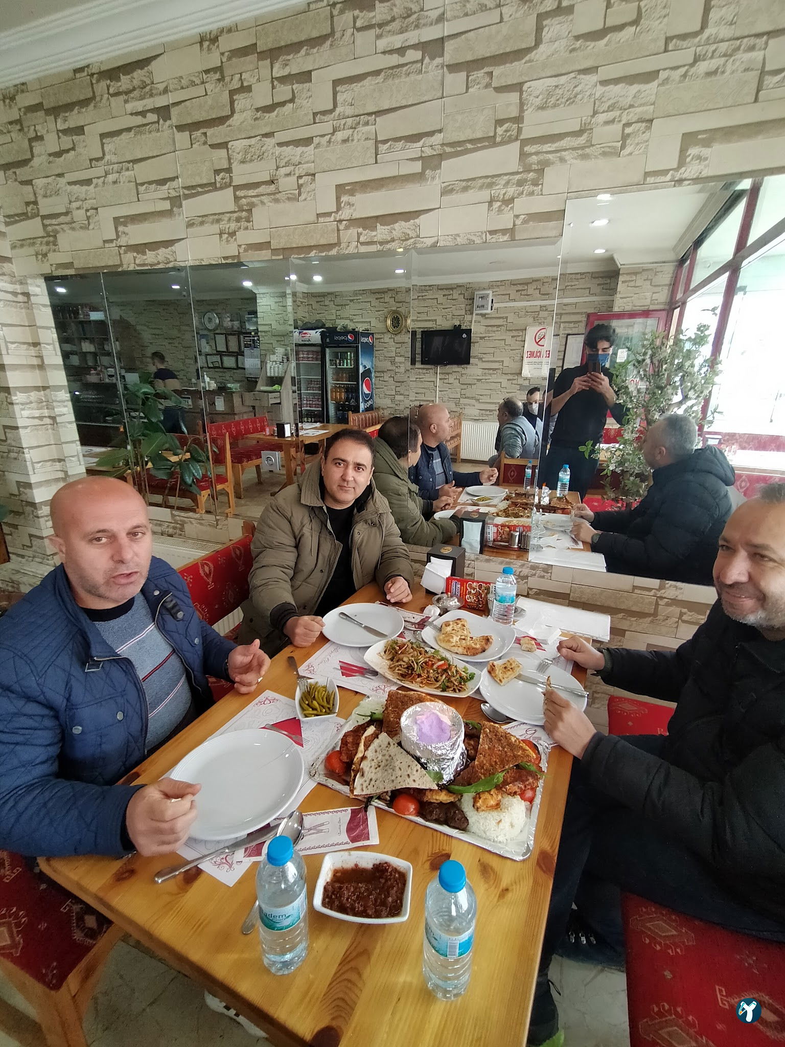 Hizmet Lokantası