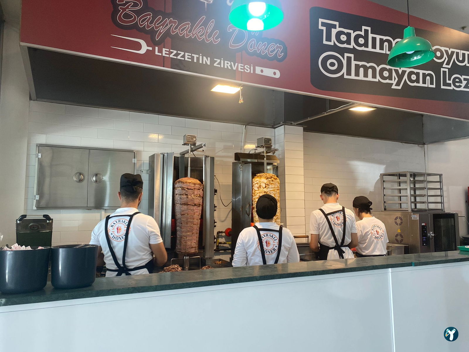 Bayraklı Döner