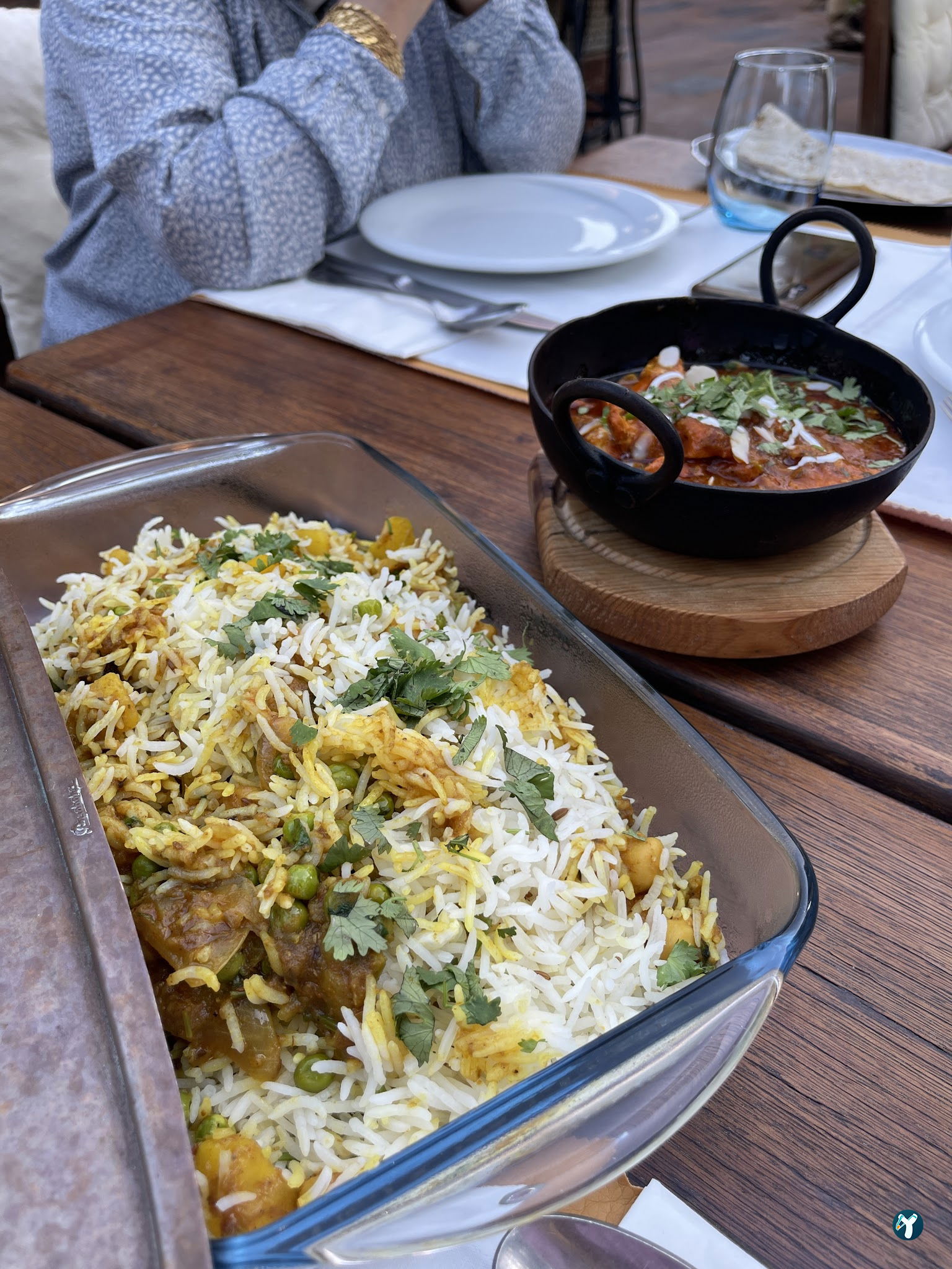 Bombay Cottage İndian Restaurant