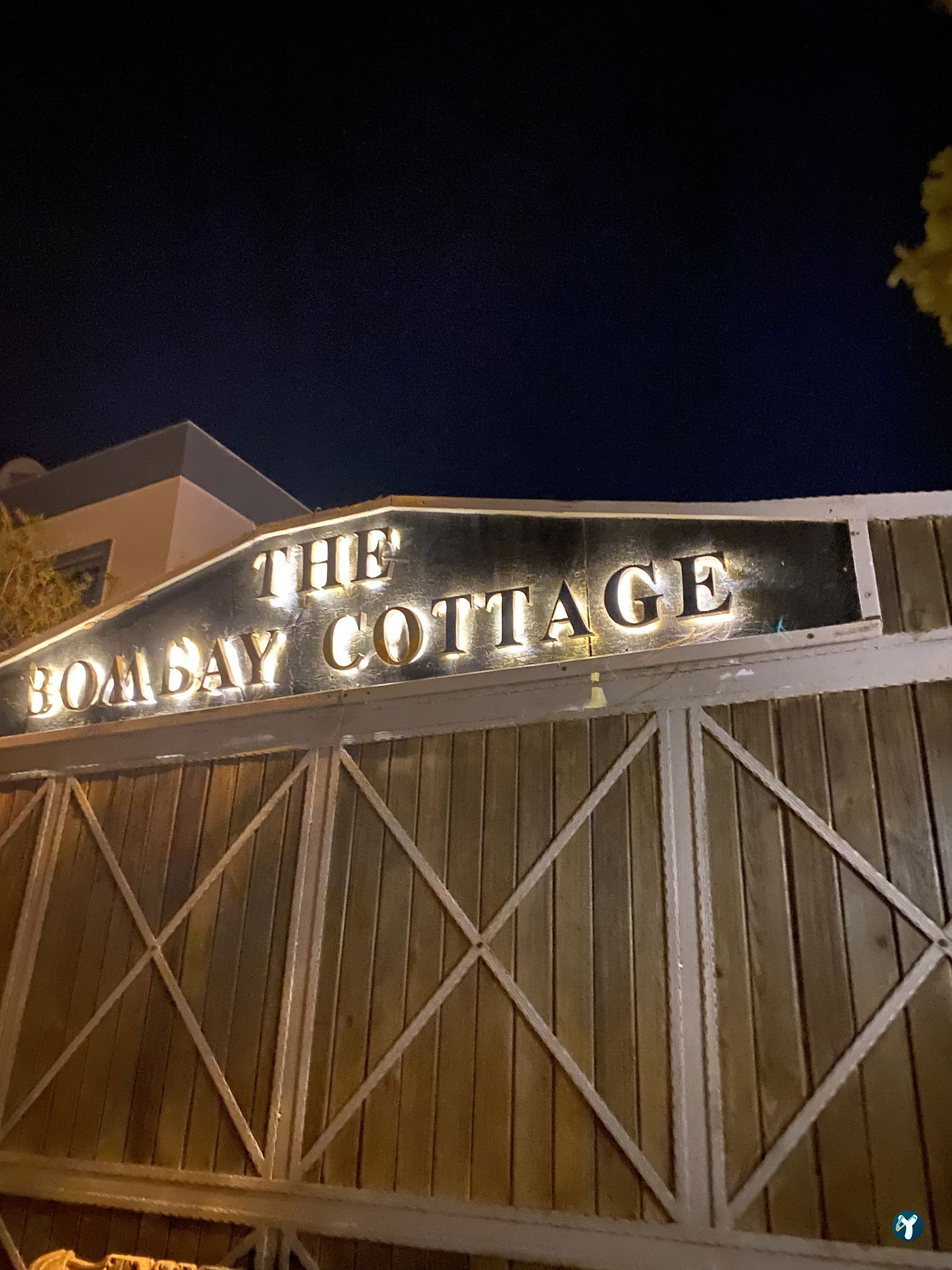 Bombay Cottage İndian Restaurant