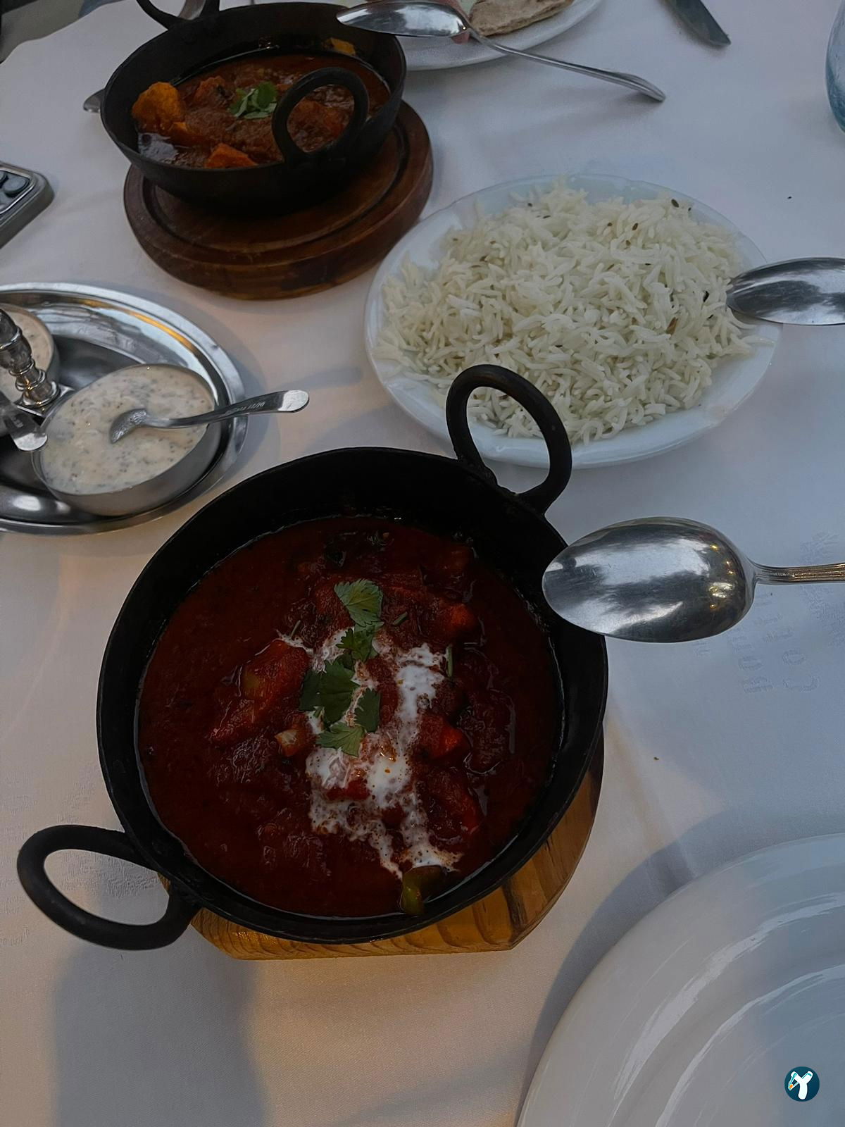 Bombay Cottage İndian Restaurant