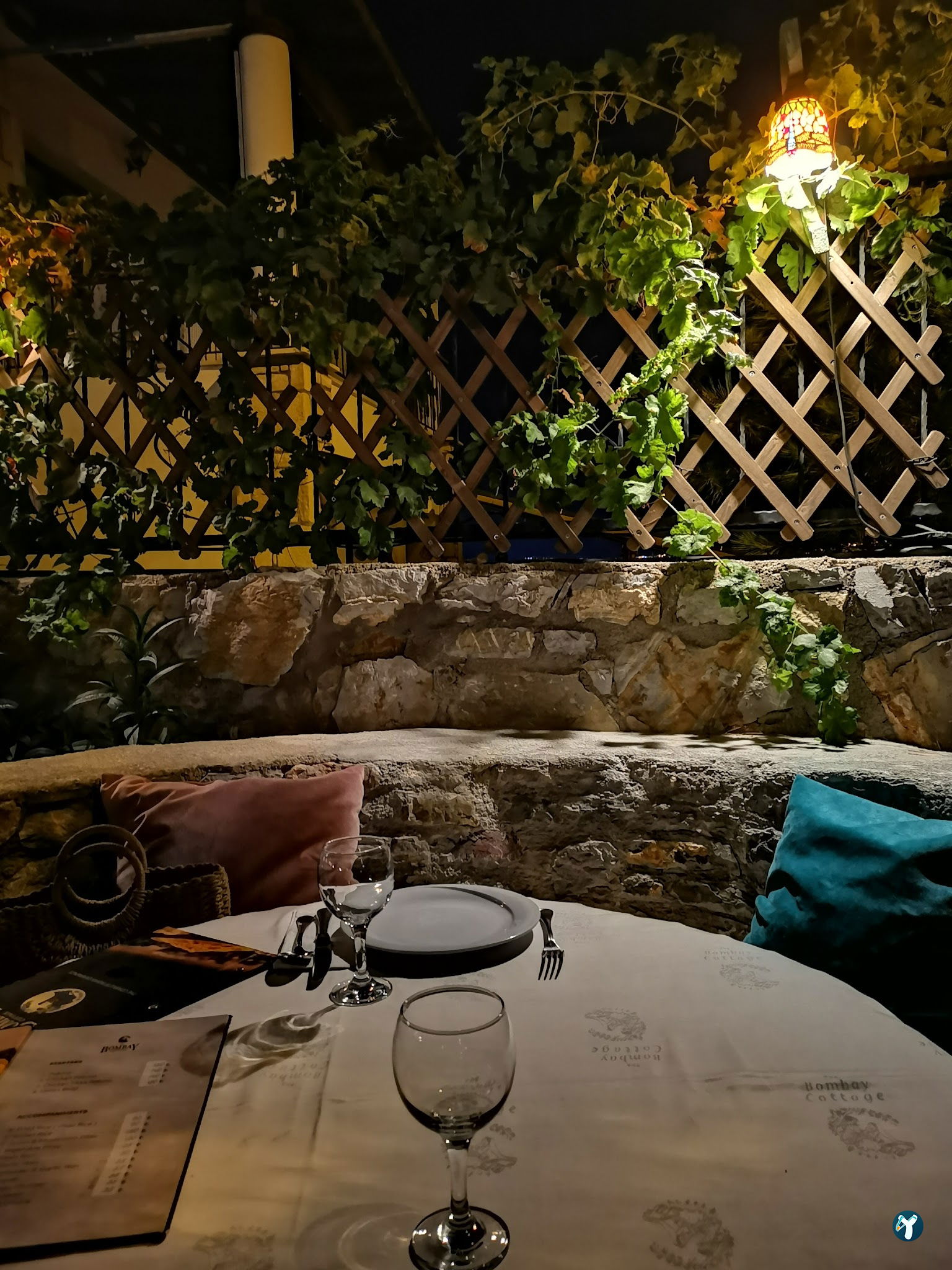 Bombay Cottage İndian Restaurant