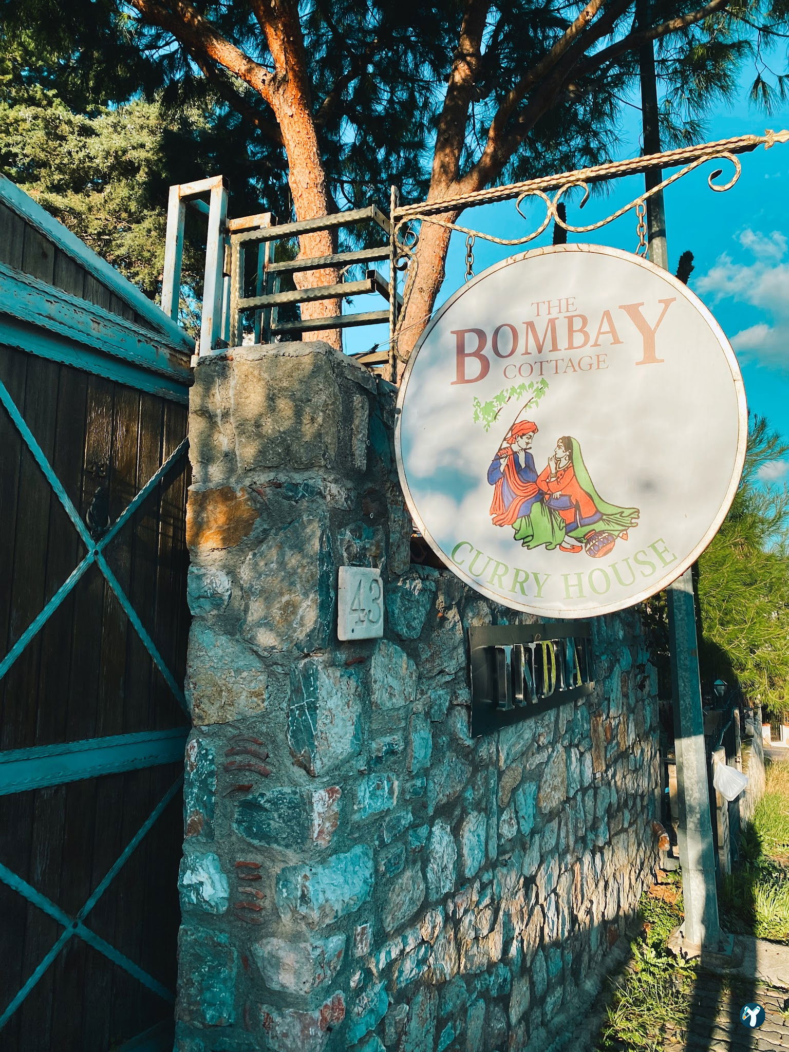 Bombay Cottage İndian Restaurant