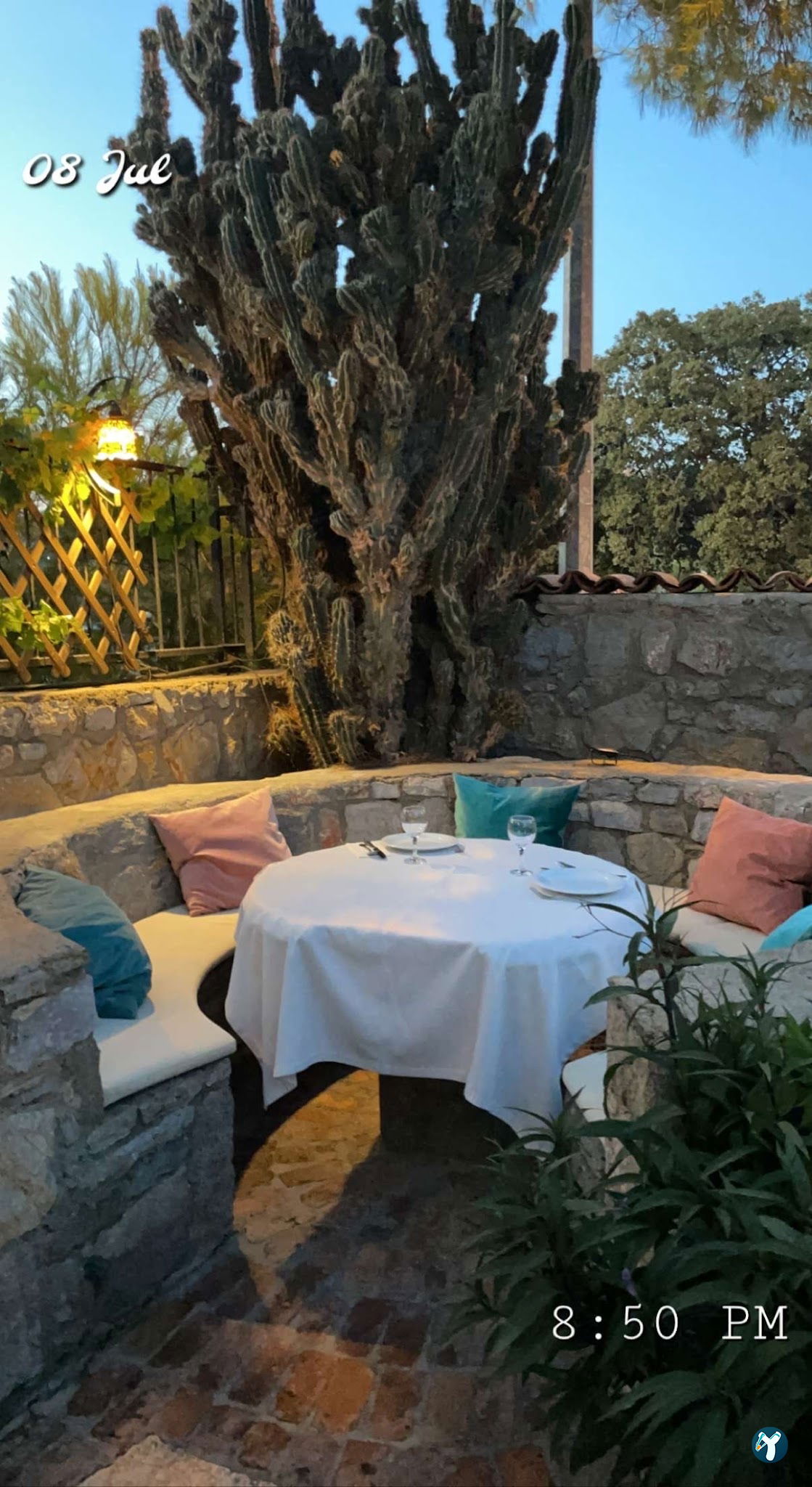 Bombay Cottage İndian Restaurant
