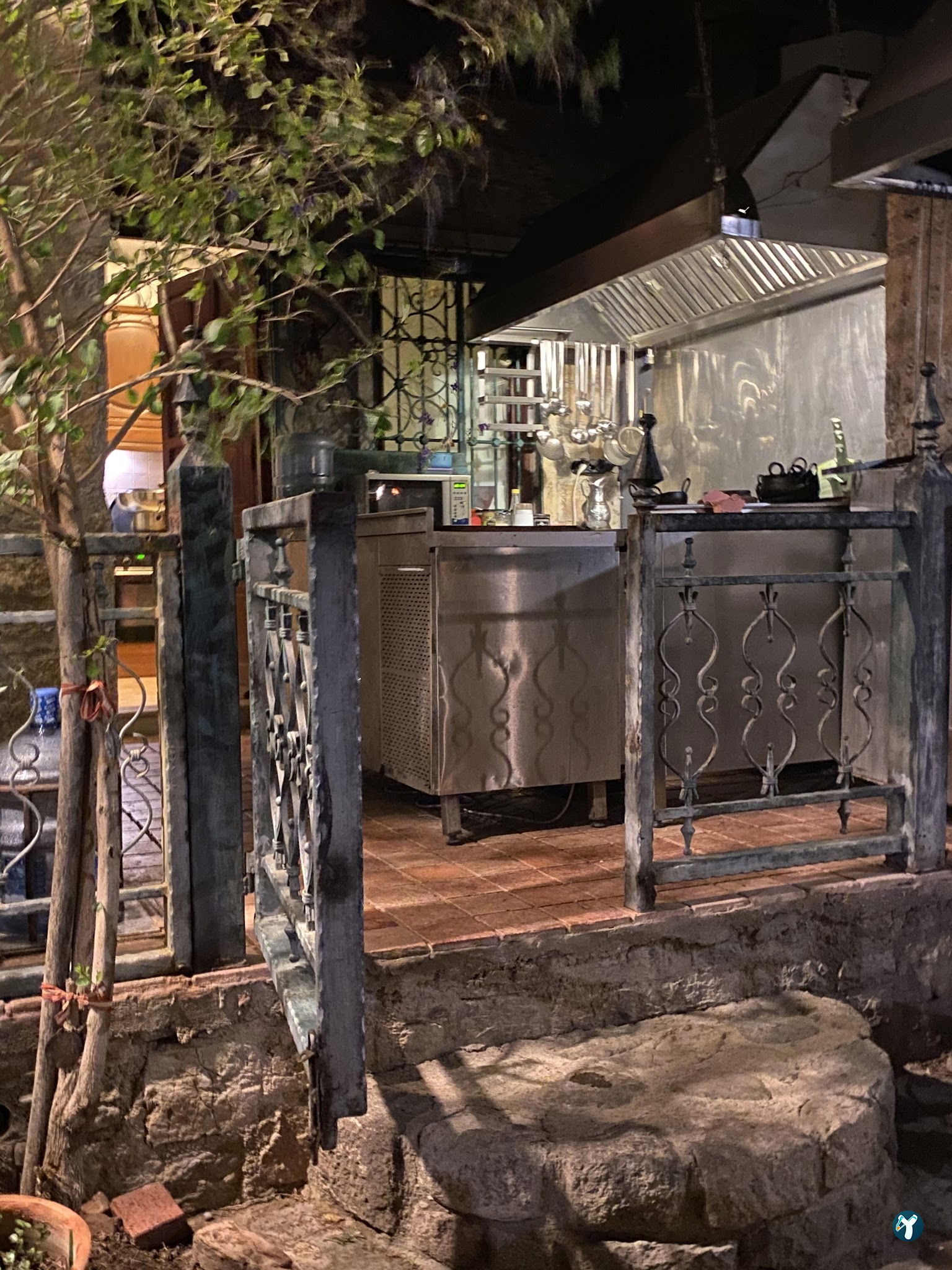 Bombay Cottage İndian Restaurant