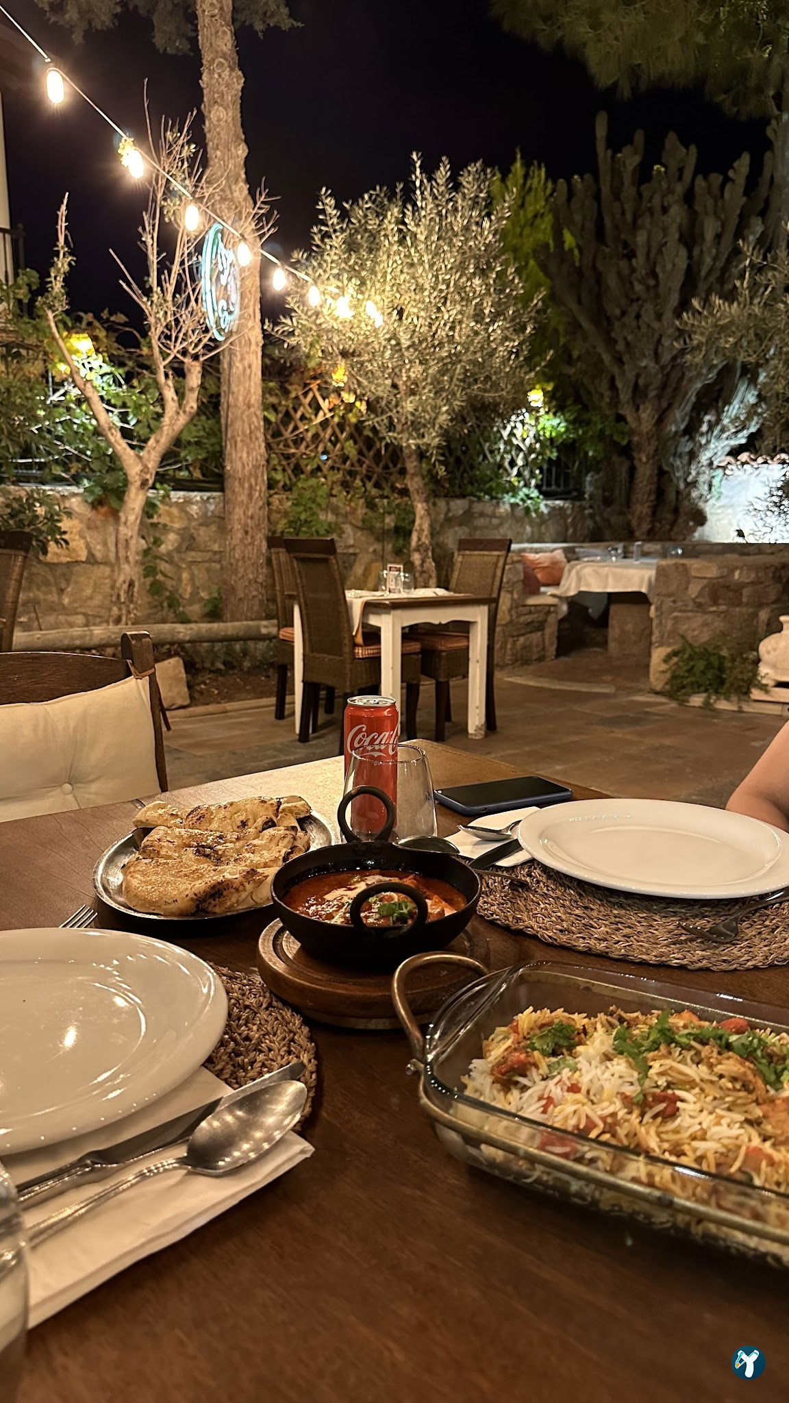 Bombay Cottage İndian Restaurant