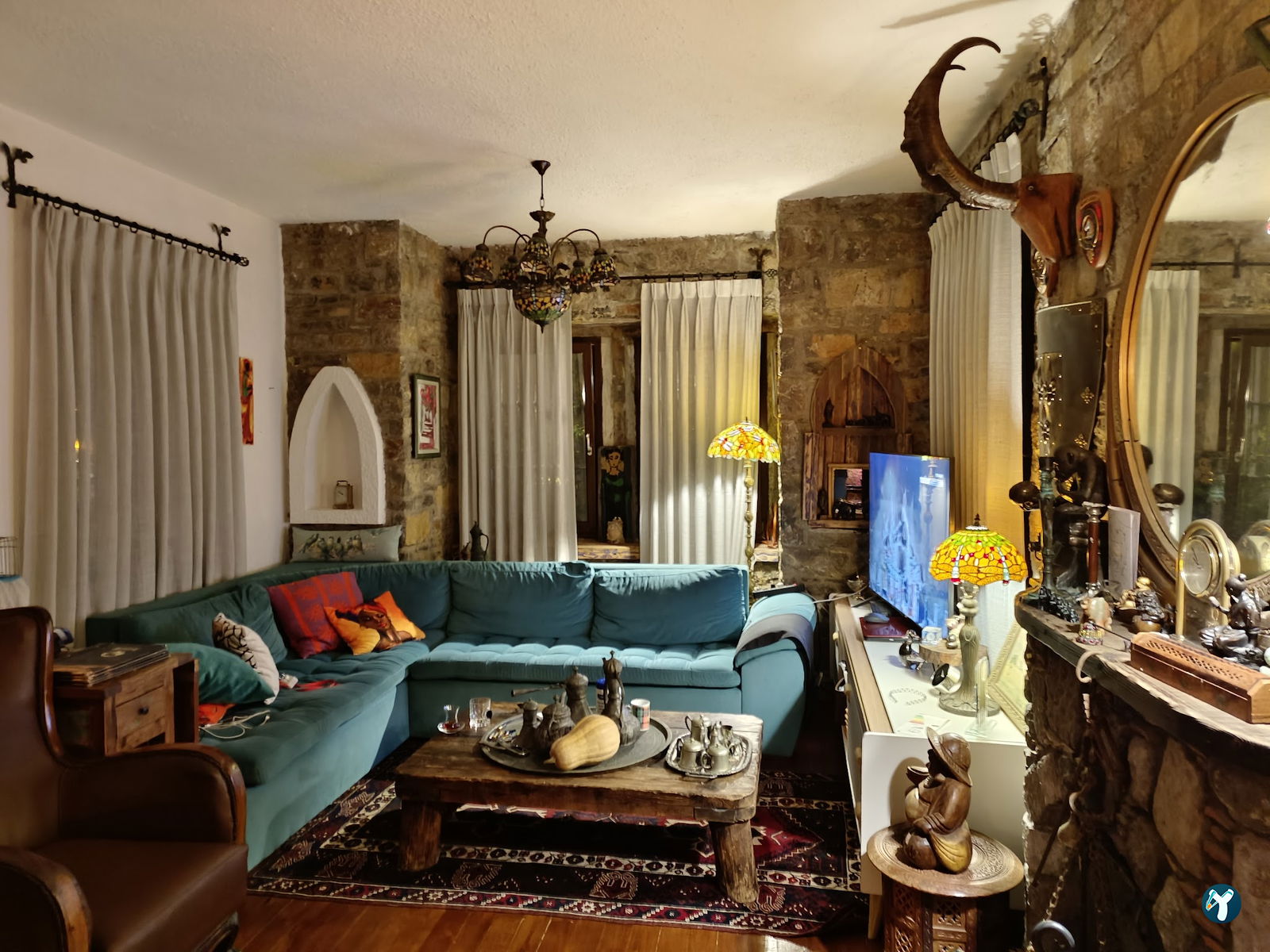 Bombay Cottage İndian Restaurant