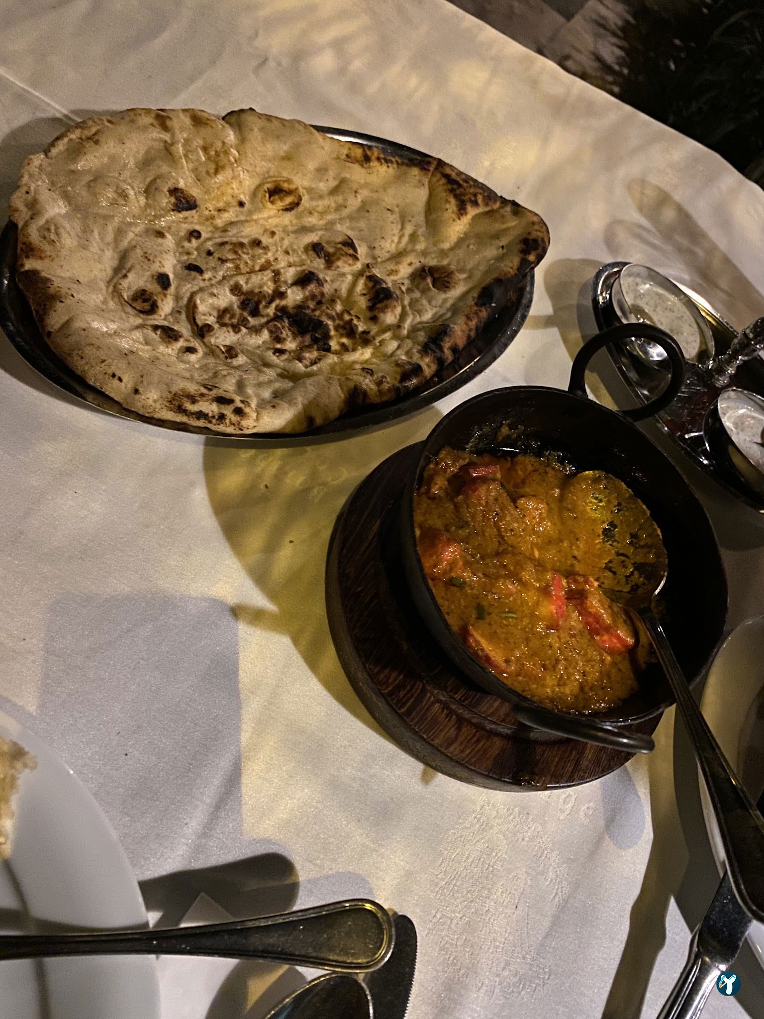 Bombay Cottage İndian Restaurant