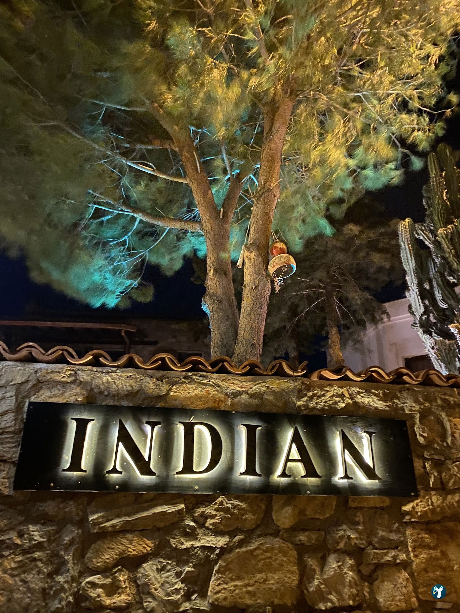 Bombay Cottage İndian Restaurant