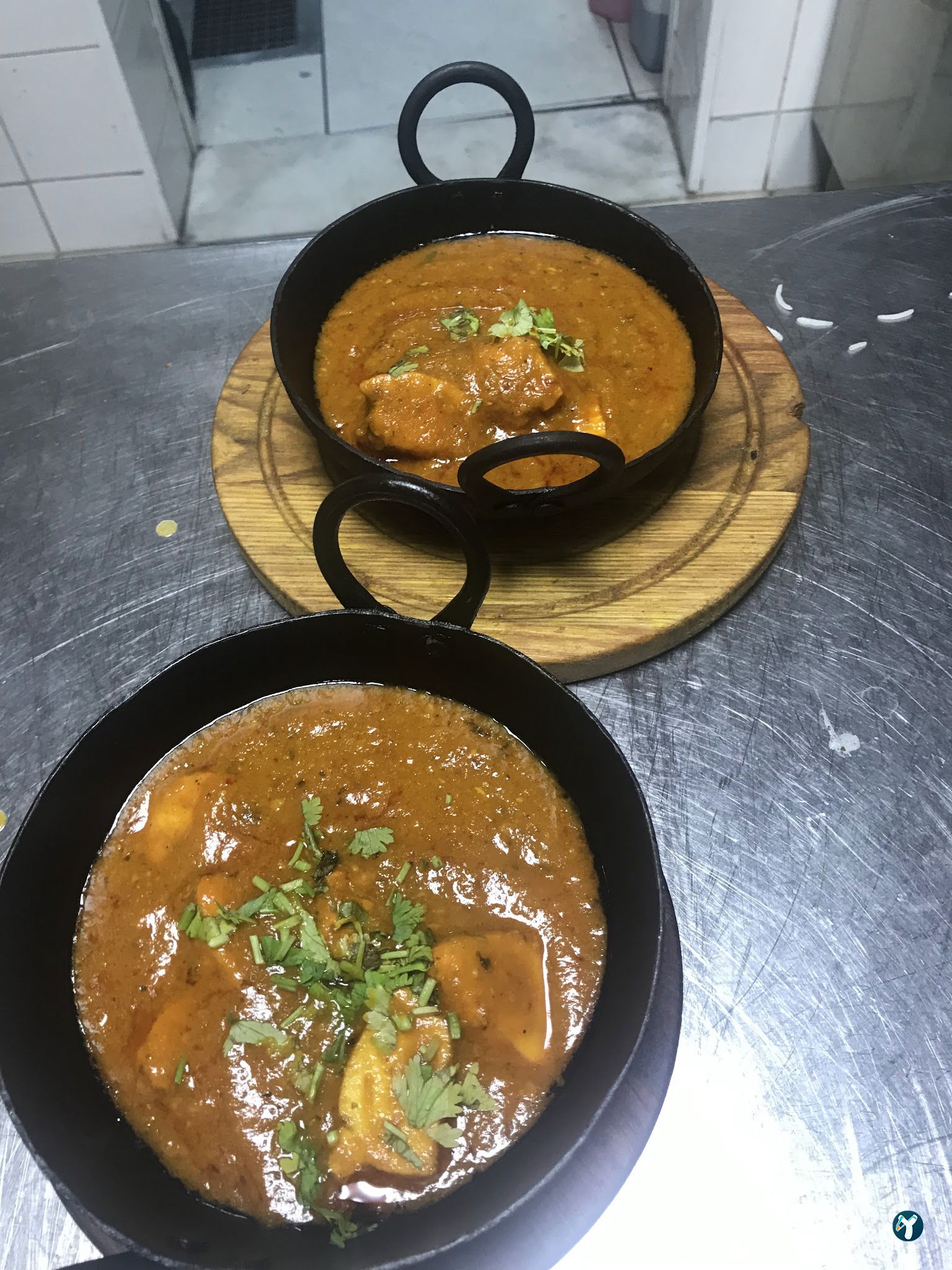 Bombay Cottage İndian Restaurant