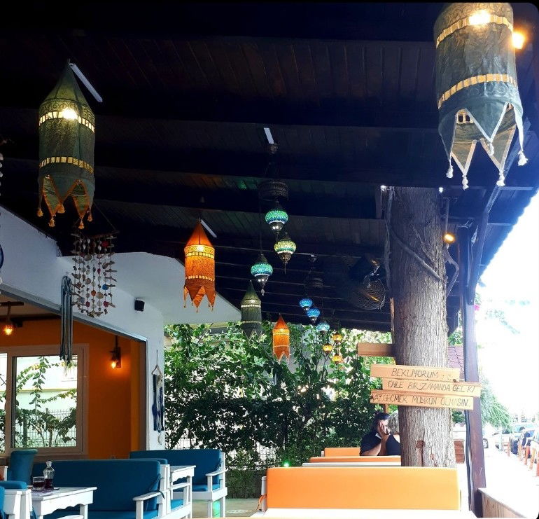 Göğe Bakma Durağı Mersin