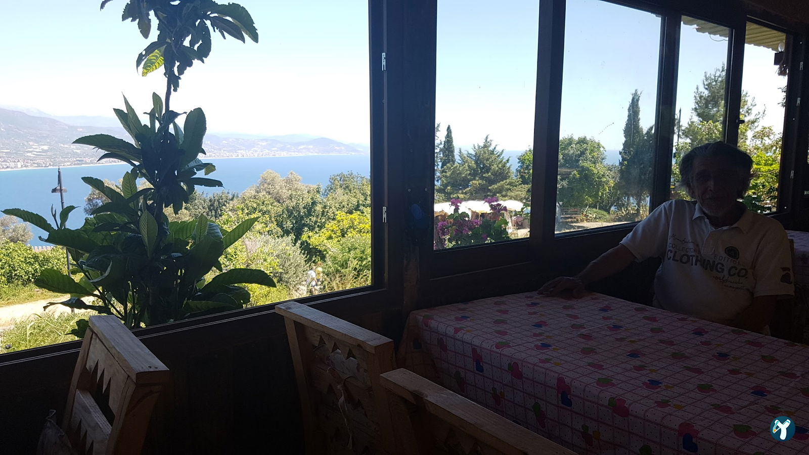 Aydogan Cafe