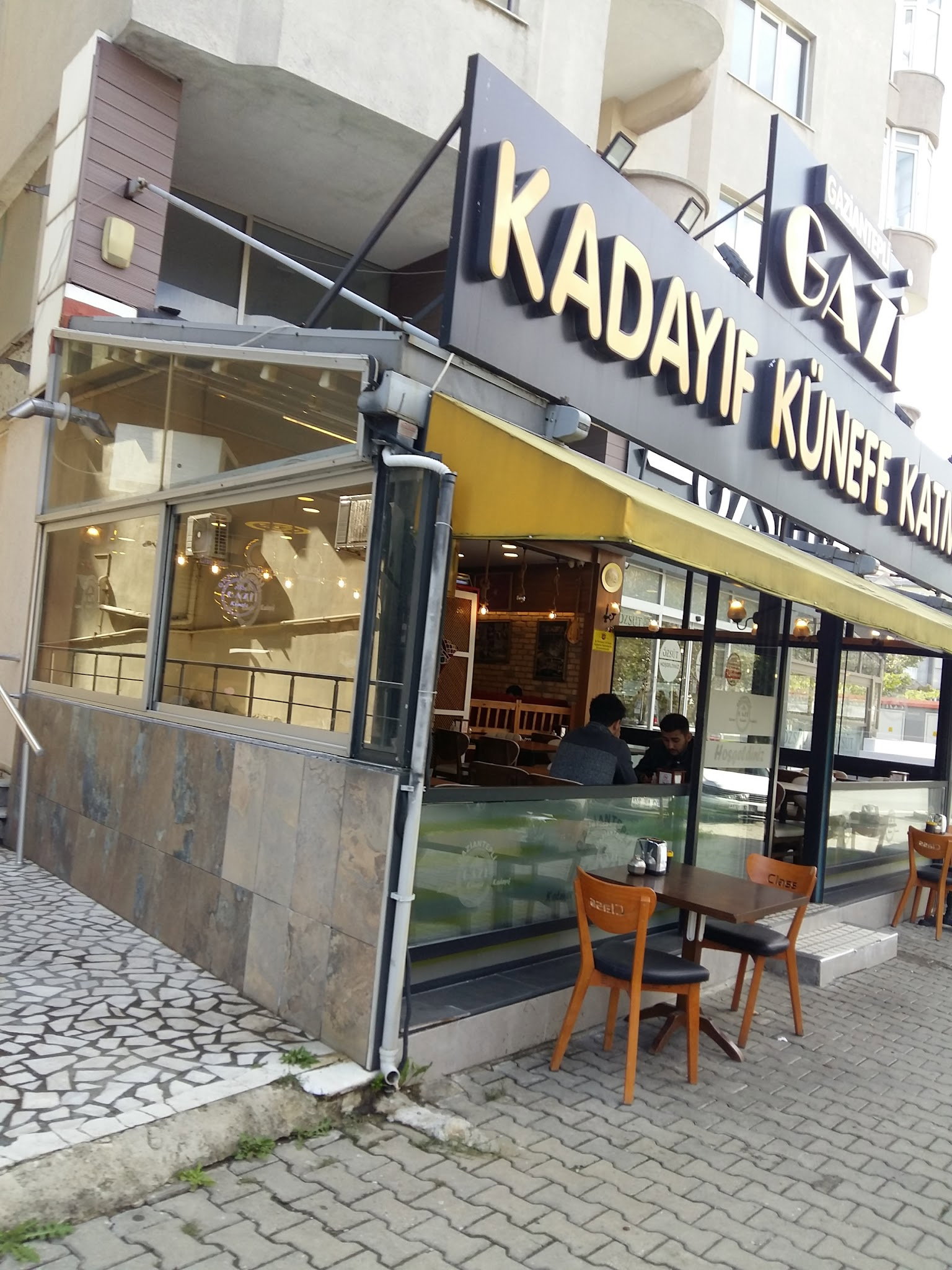 Gaziantepli Gazi Künefe