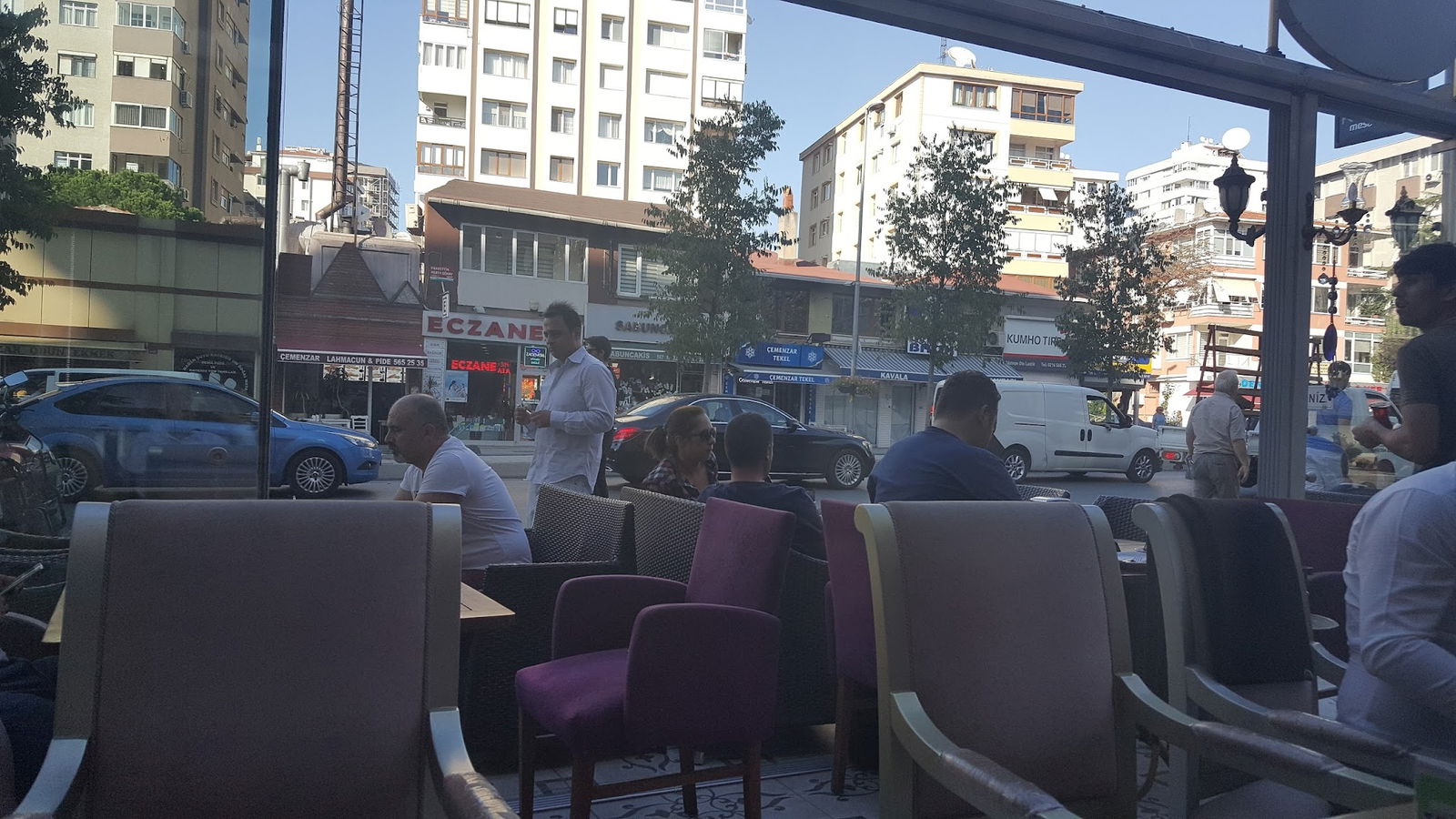 Bi'Kahve Cafe & Restaurant