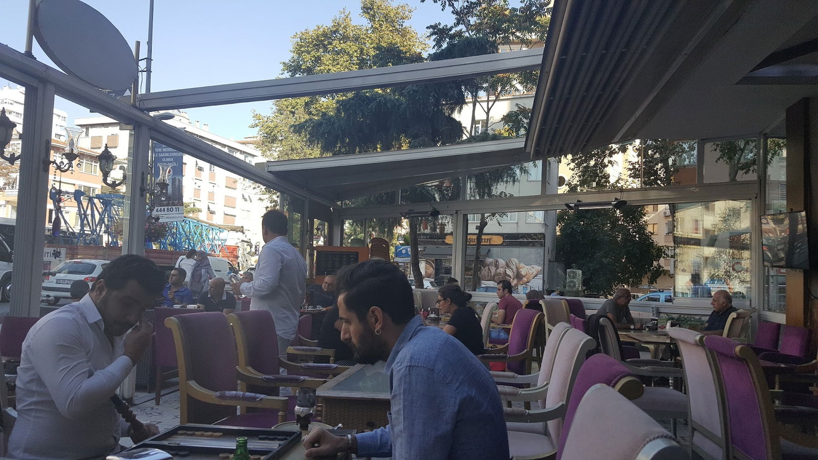 Bi'Kahve Cafe & Restaurant