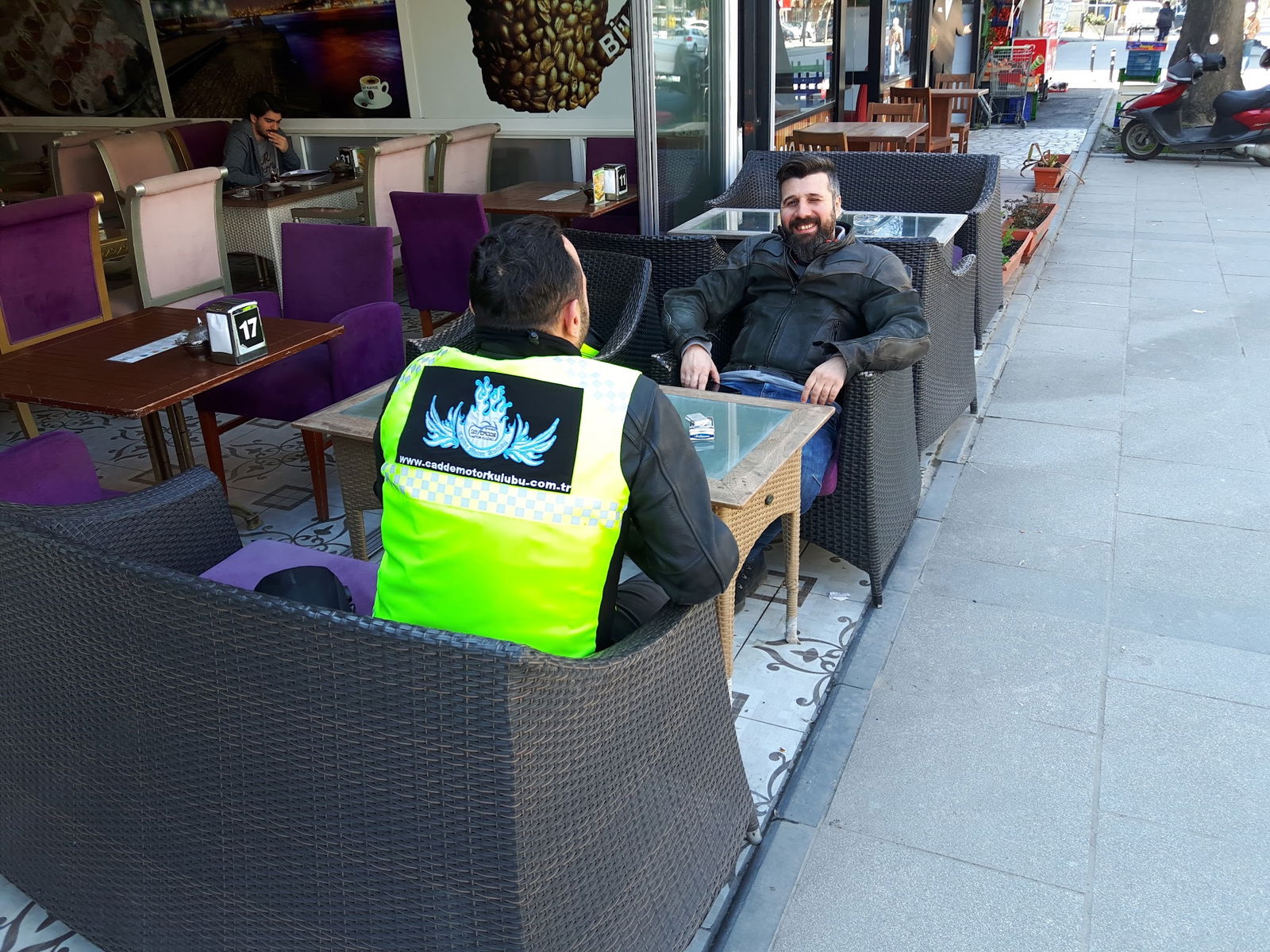 Bi'Kahve Cafe & Restaurant