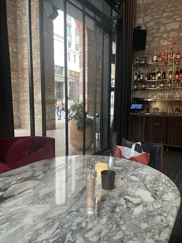 Gizia Brasserie Fi̇şekhane resimleri Gizia Brasserie Fi̇şekhane resimleri