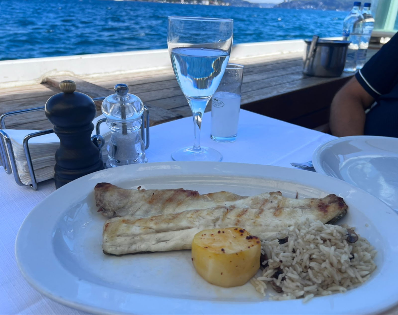 Arnavutköy Balıkçısı Yeniköy