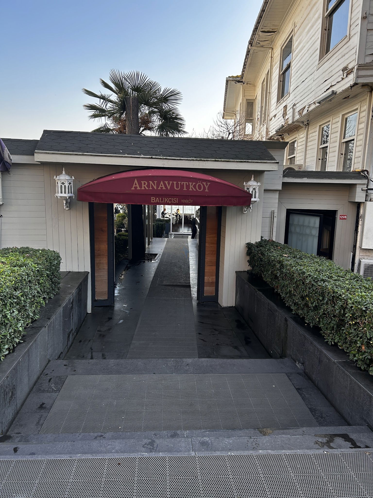 Arnavutköy Balıkçısı Yeniköy