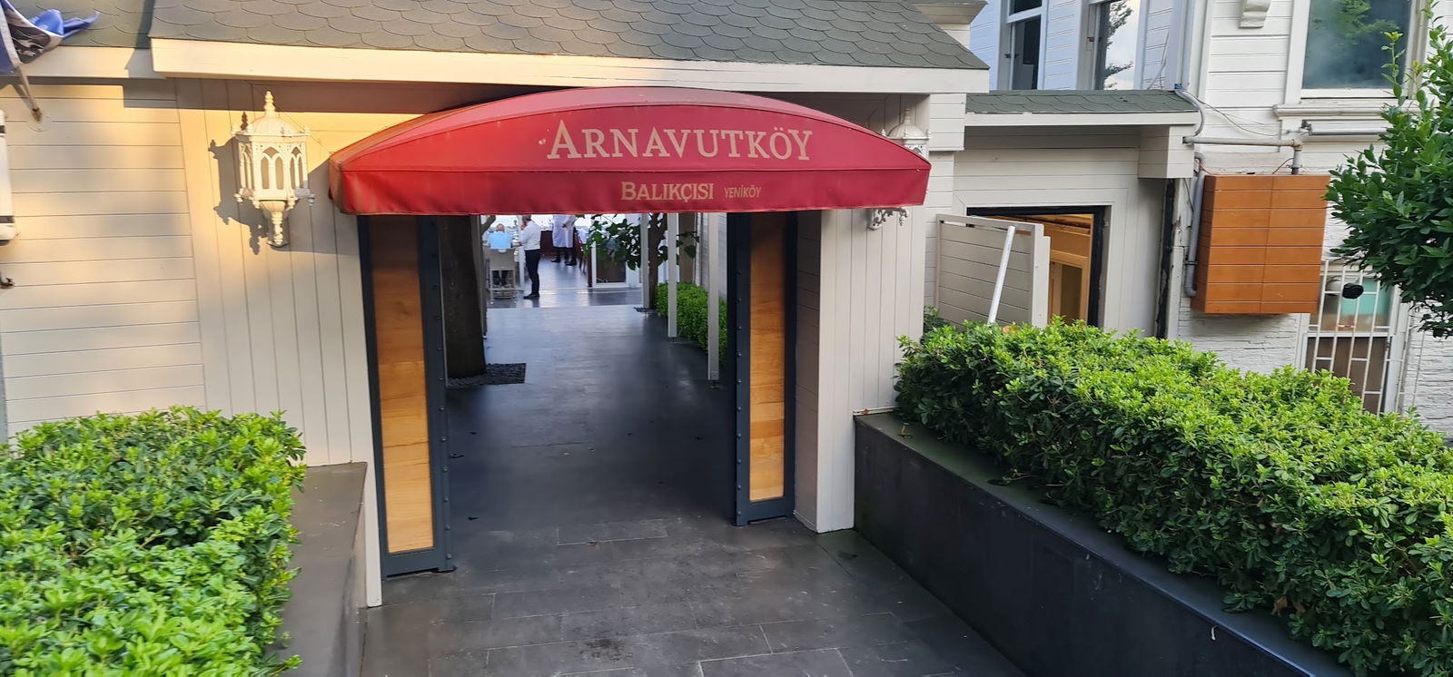 Arnavutköy Balıkçısı Yeniköy