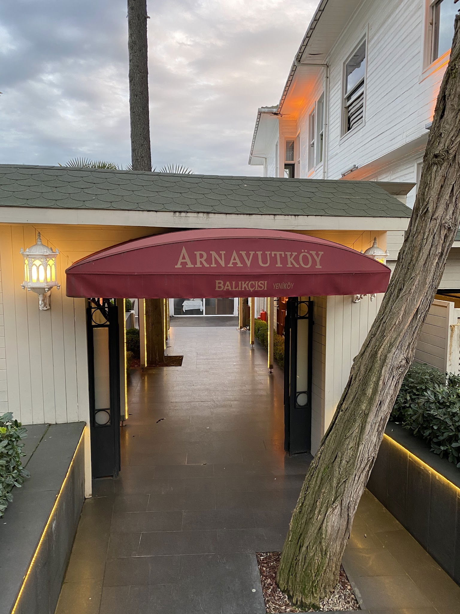 Arnavutköy Balıkçısı Yeniköy