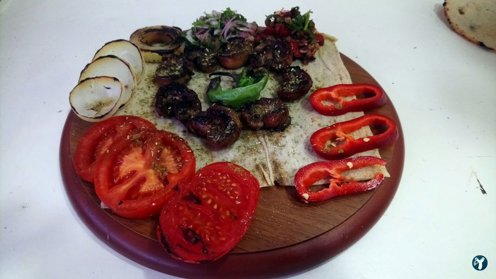 Sakli Bahçe Kokoreç Ve Kebab Salonu(Levent Bayram)