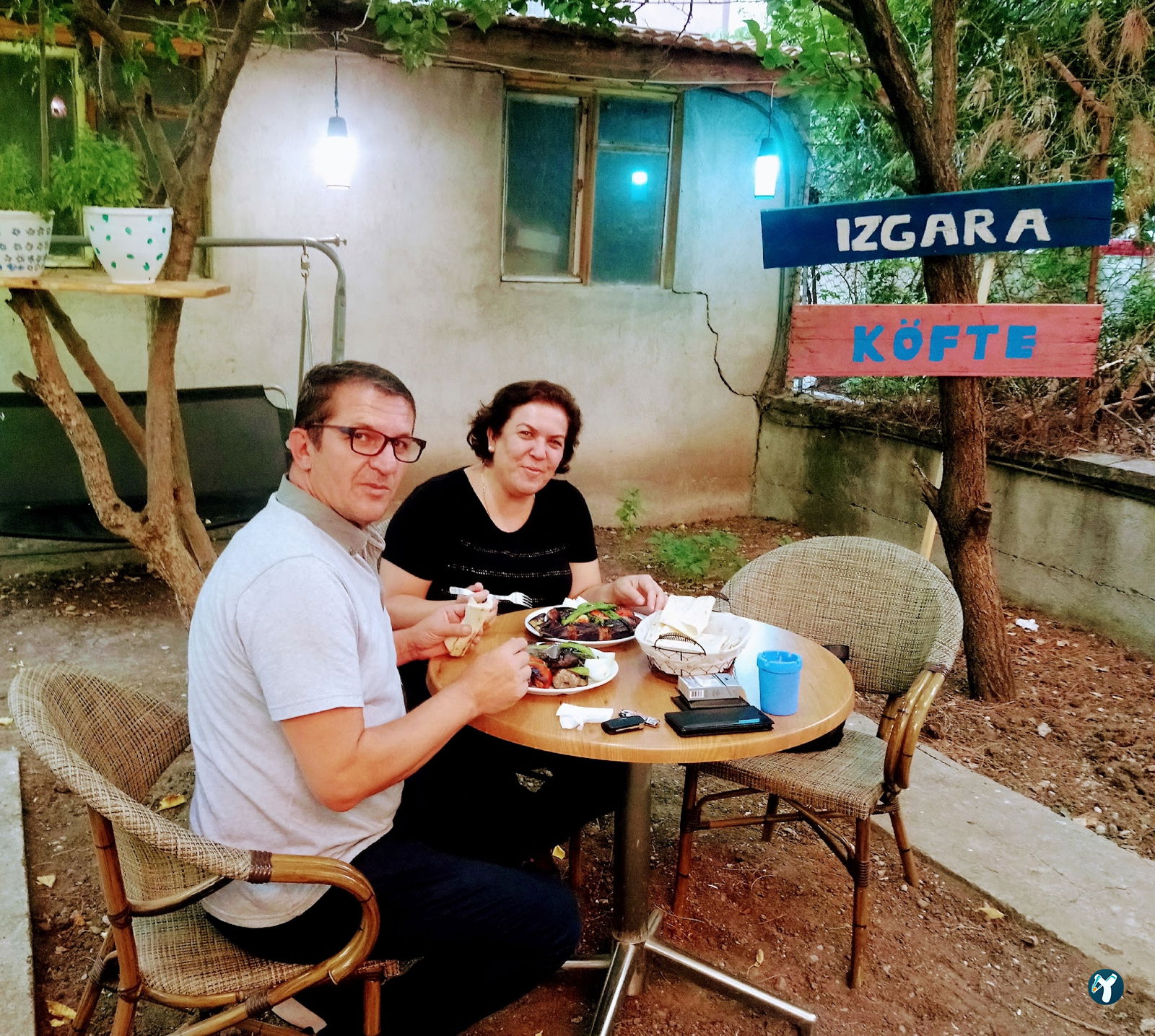Sakli Bahçe Kokoreç Ve Kebab Salonu(Levent Bayram)