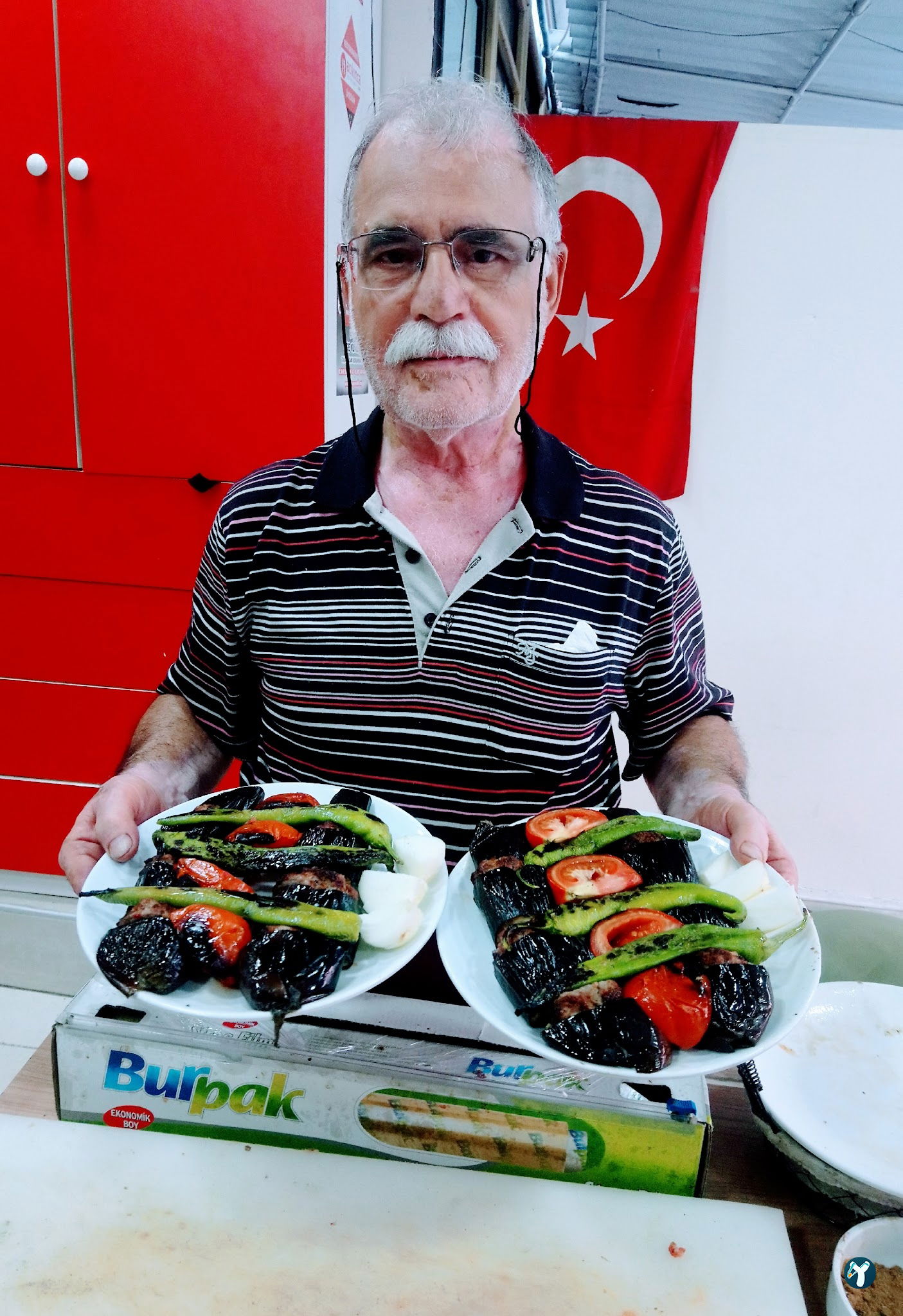 Sakli Bahçe Kokoreç Ve Kebab Salonu(Levent Bayram)
