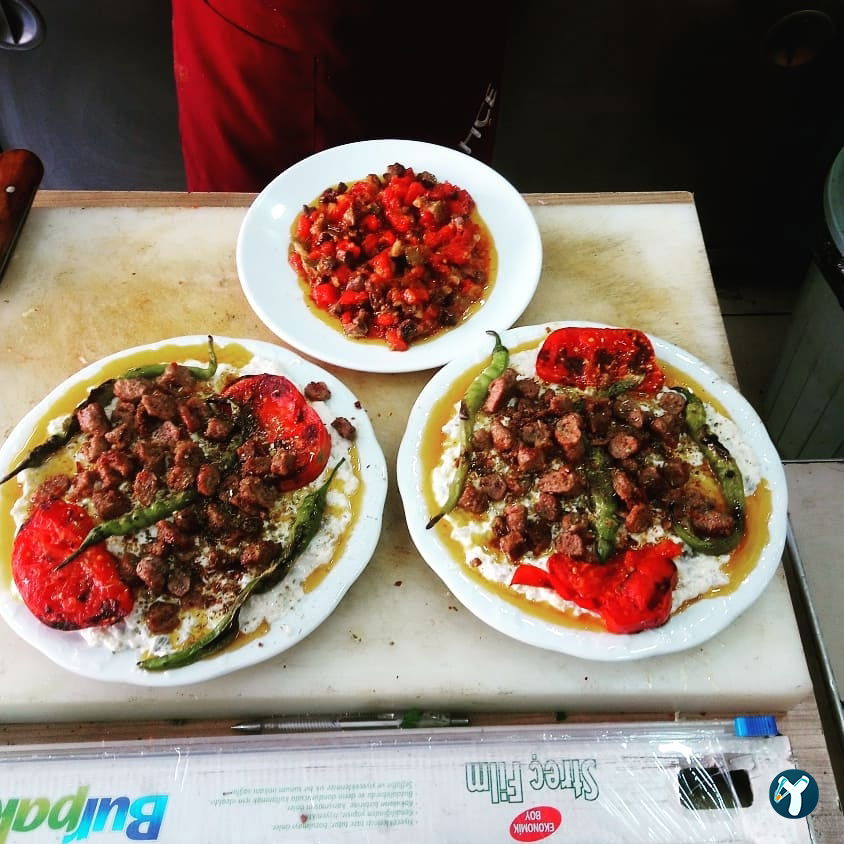 Sakli Bahçe Kokoreç Ve Kebab Salonu(Levent Bayram)