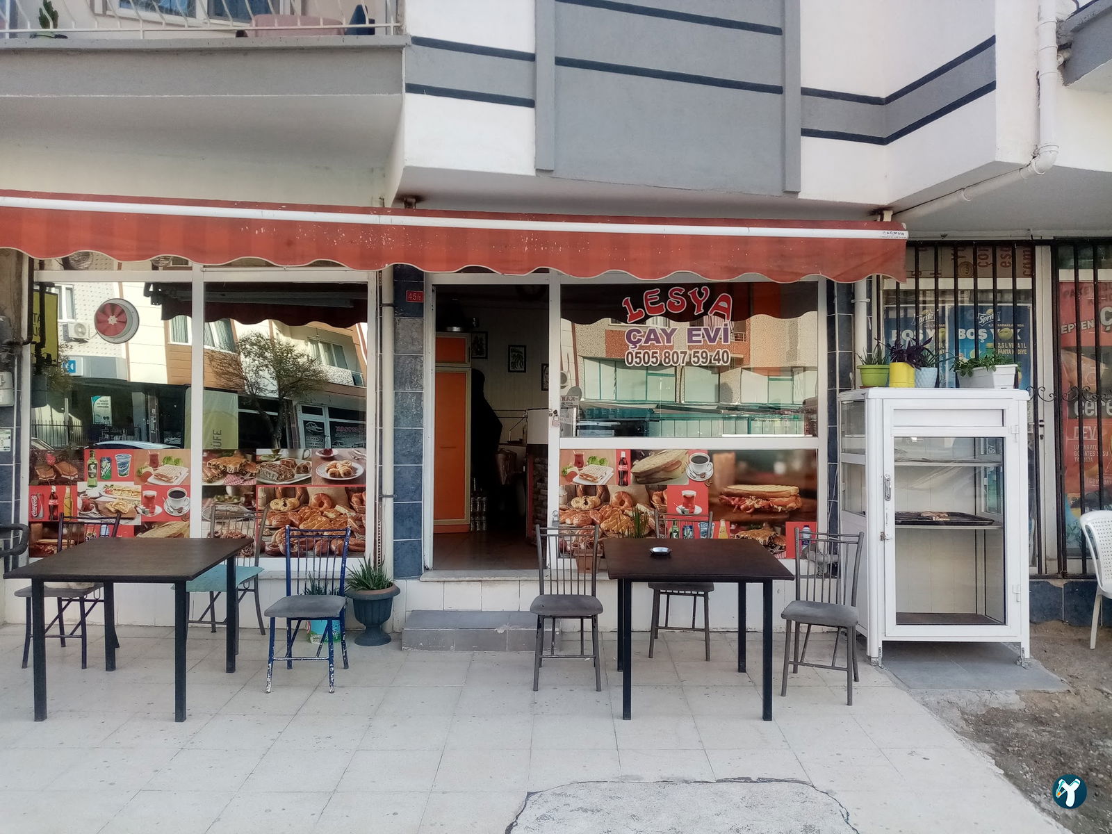 Mani̇sa Staj Ve Çiraklik Mağdurlari Derneği̇ Lesya Çay Evi̇