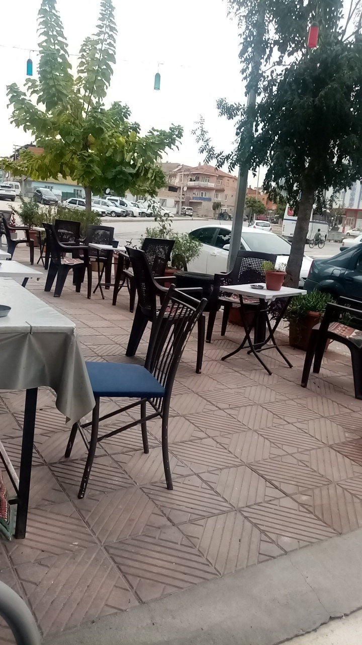Mani̇sa Staj Ve Çiraklik Mağdurlari Derneği̇ Lesya Çay Evi̇