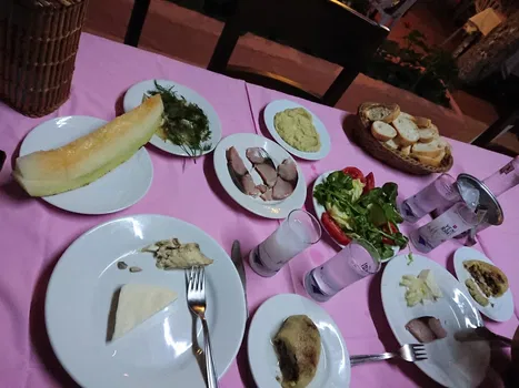 Yeni İdeal Restoran resimleri