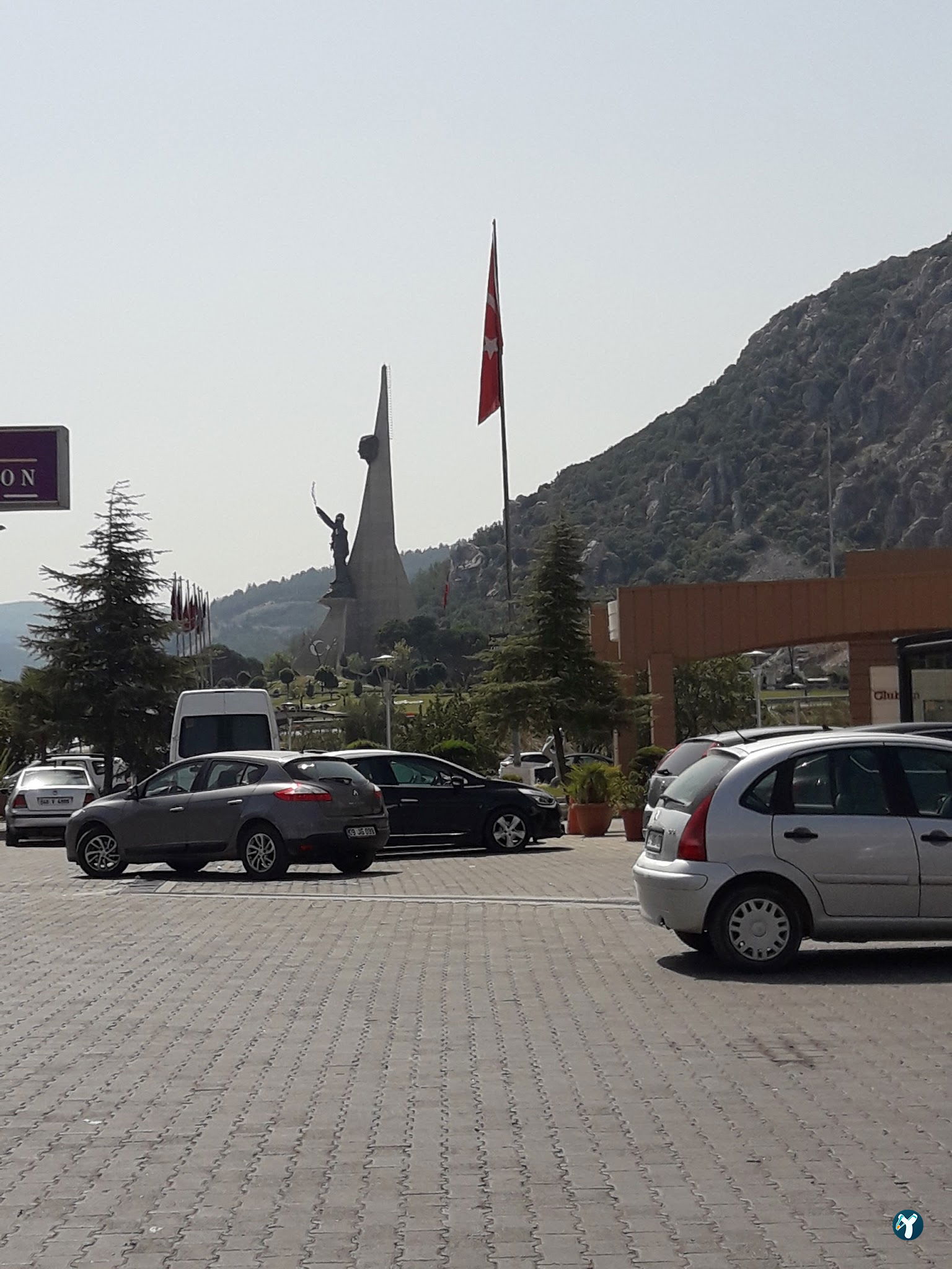 Anıt Cafe Restaurant