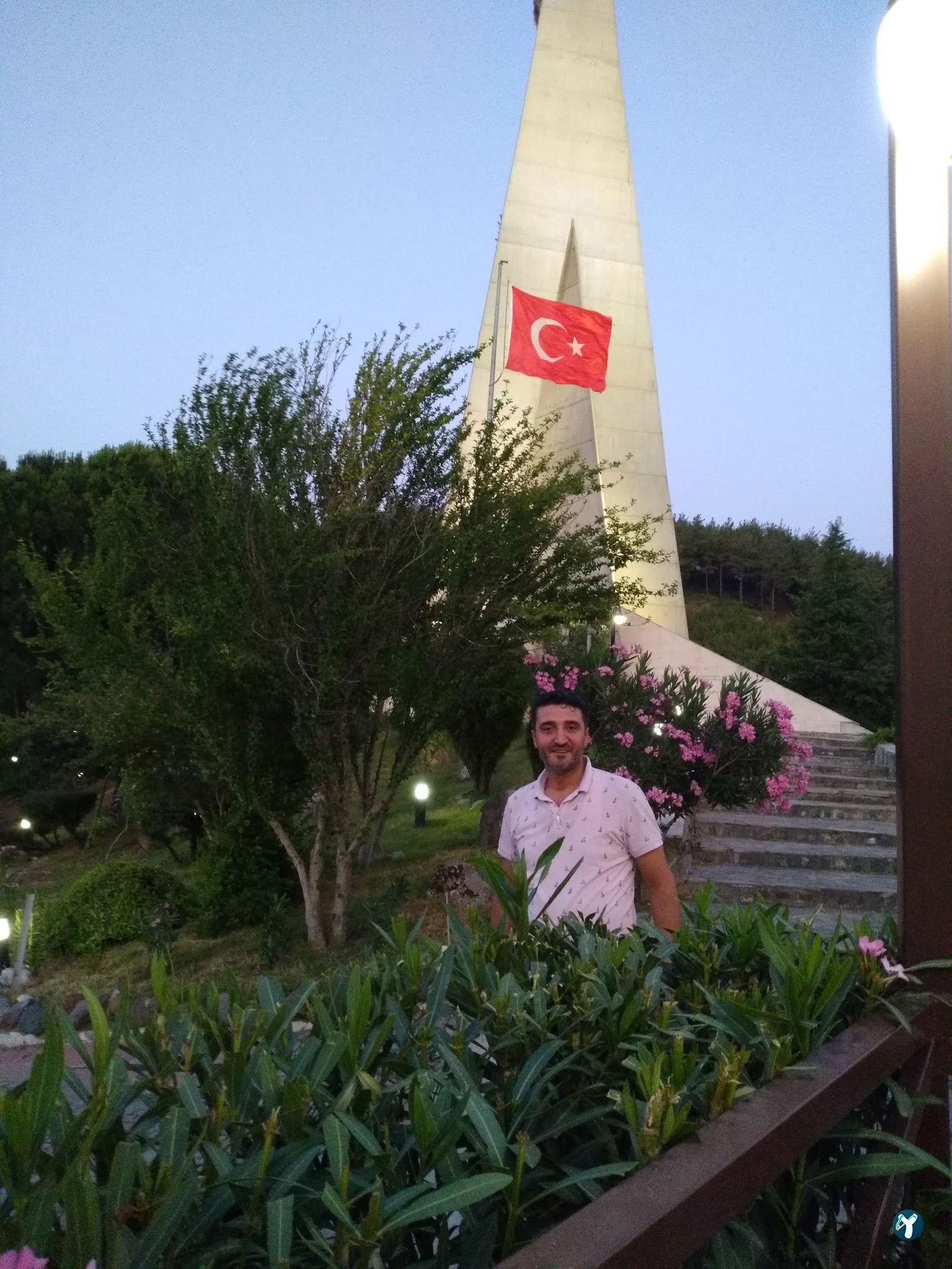 Anıt Cafe Restaurant
