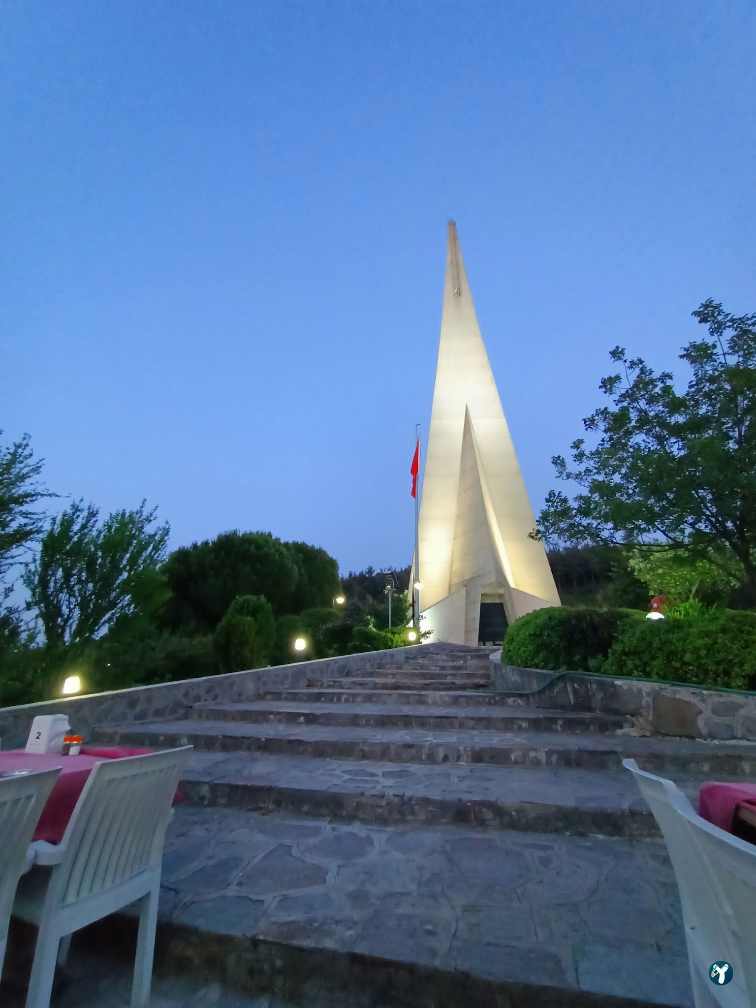 Anıt Cafe Restaurant