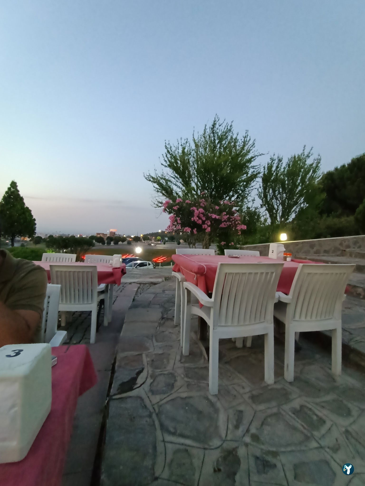 Anıt Cafe Restaurant