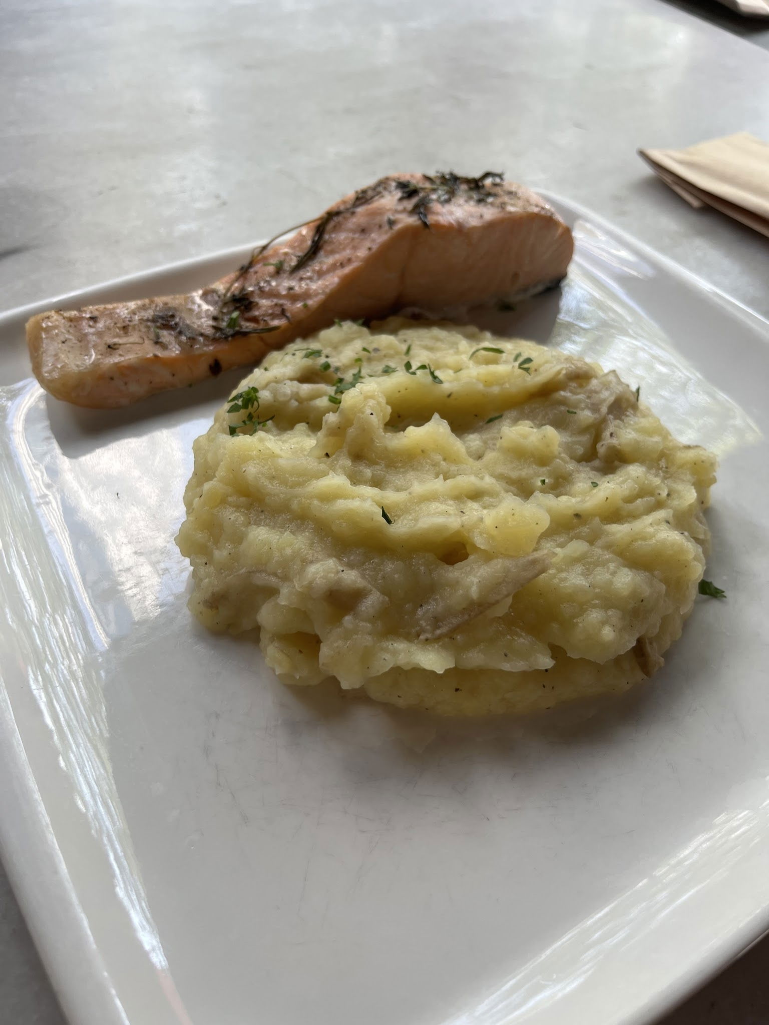 Nefist Cafe & Restaurant