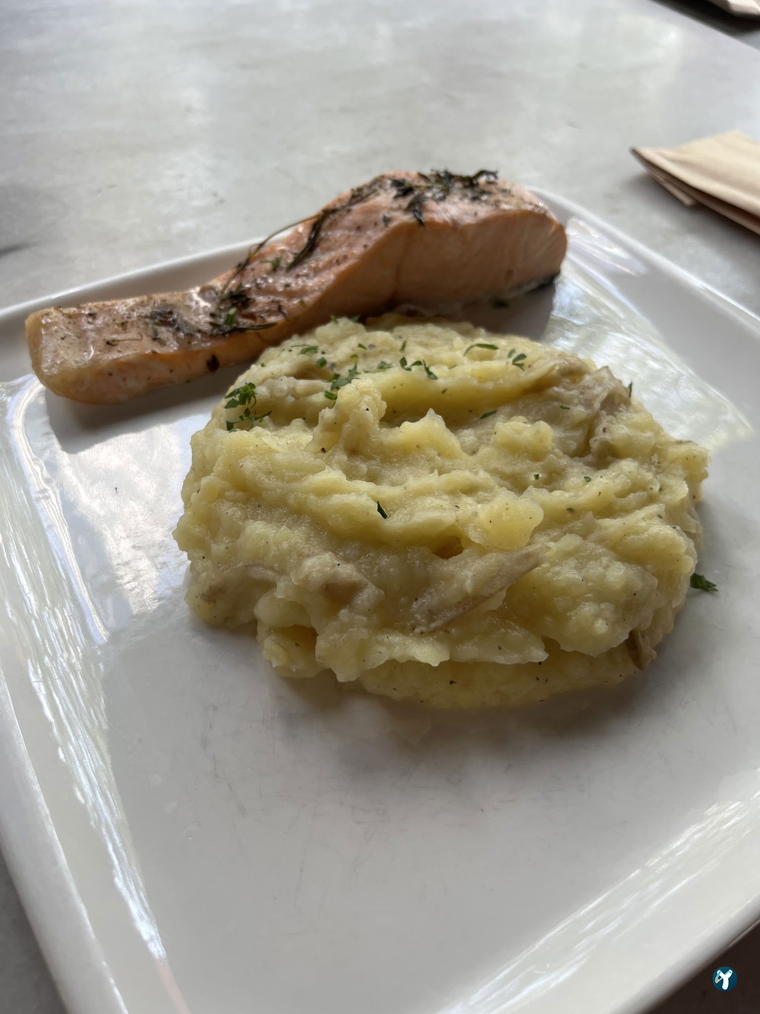 Nefist Cafe & Restaurant