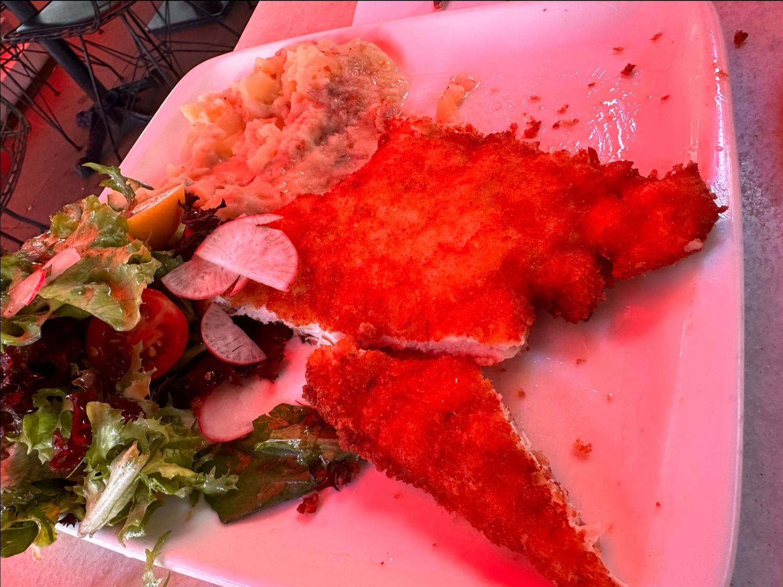 Nefist Cafe & Restaurant